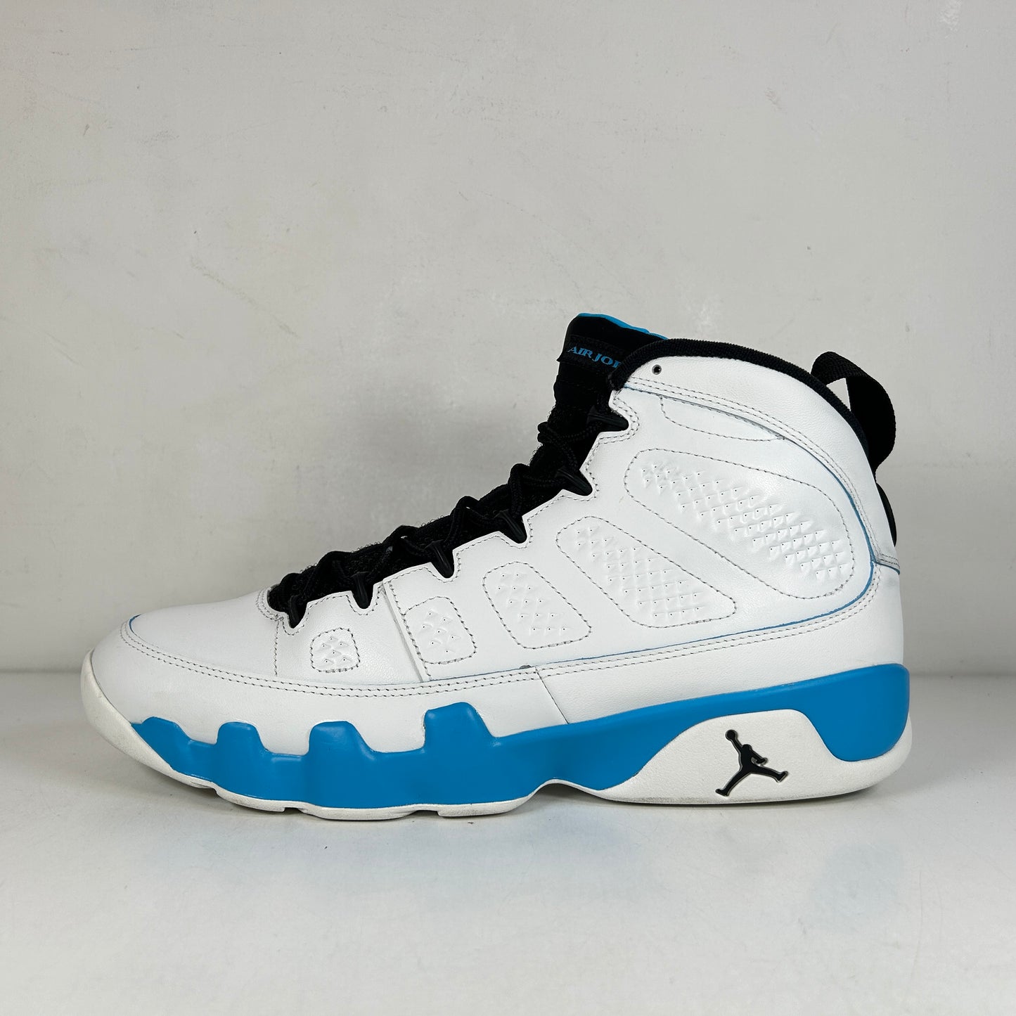 FQ8992 101 Jordan 9 Retro Powder Blue (2024) [USED] - 13 M (Used2)