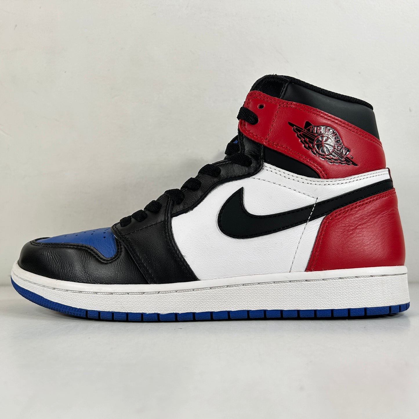 555088 026 Jordan 1 Retro Top 3 [USED] - 9.5 M (Used) (No Box)