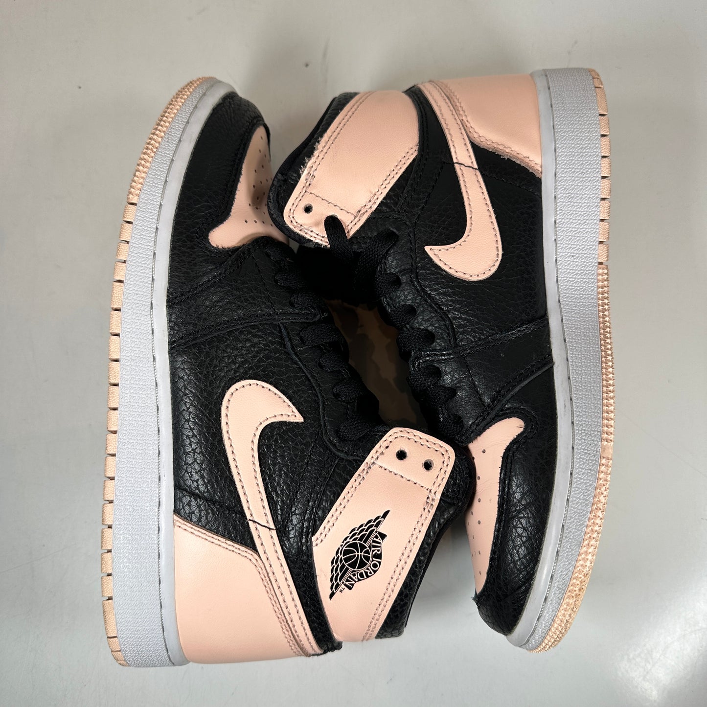 575441 081 Jordan 1 Retro High Black Crimson Tint [USED] - 4.5 Y (Used)
