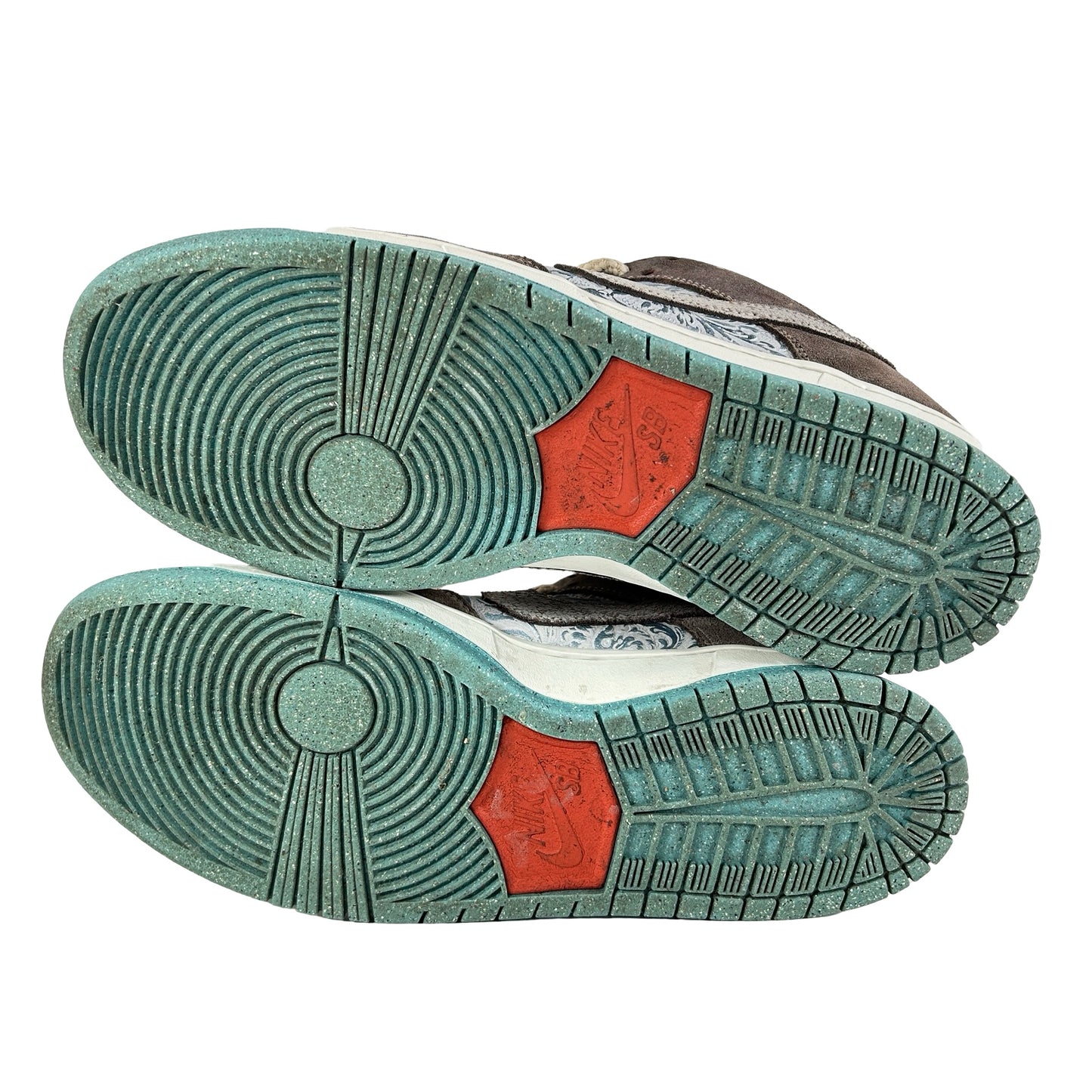 FZ3129 200 Nike SB Dunk Low Big Money Savings [USED] - 10.5 M (Used)