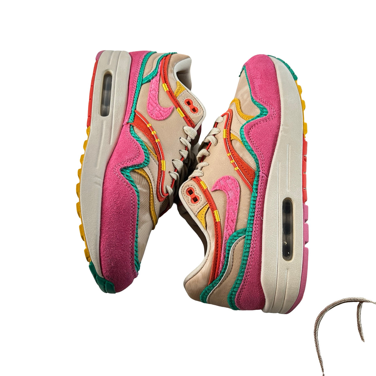 FN0598 200 Nike Air Max 1 Familia [USED] - 9 M (Used)