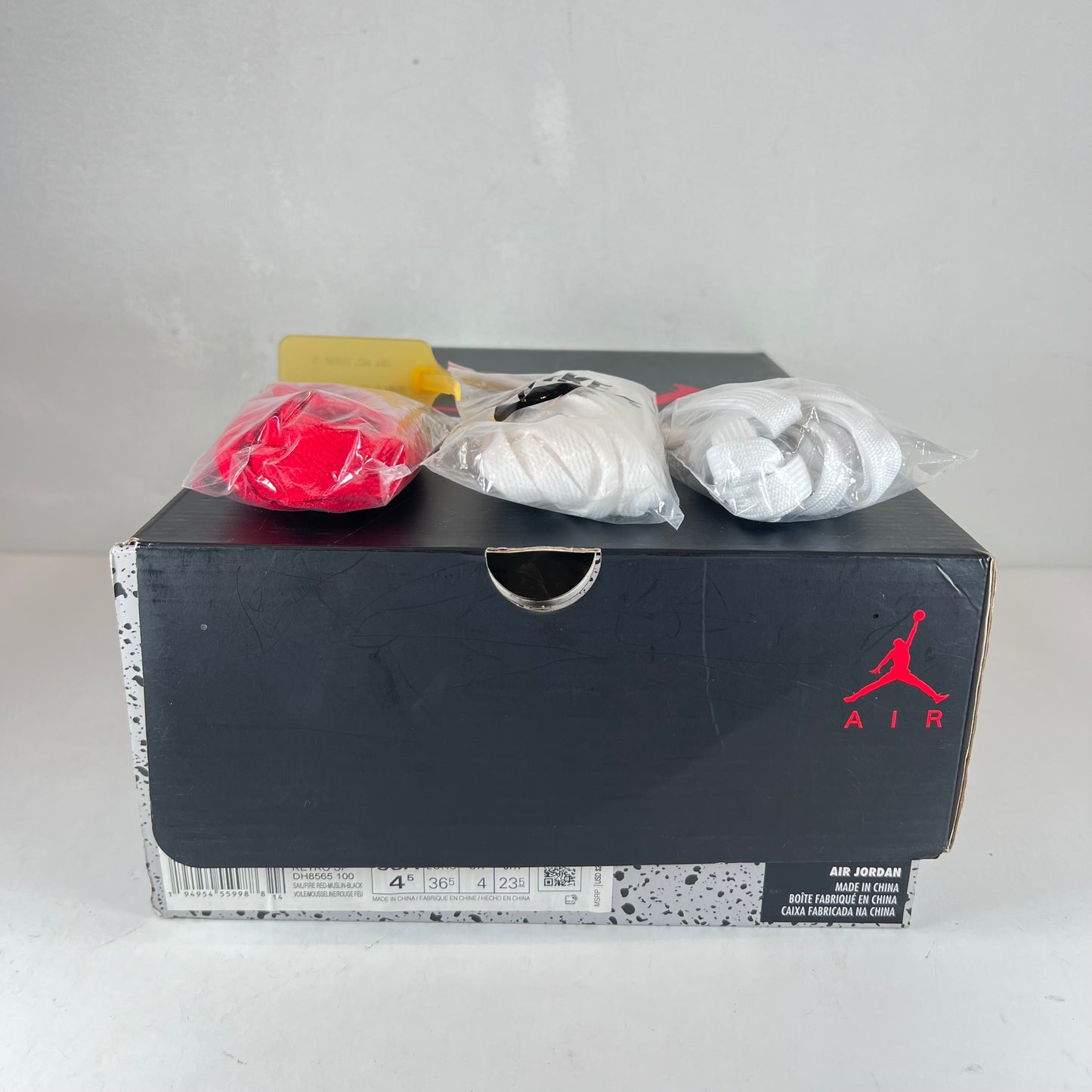 DH8565 100 Jordan 5 Off-White Sail [USED] - 4.5 M (Used)