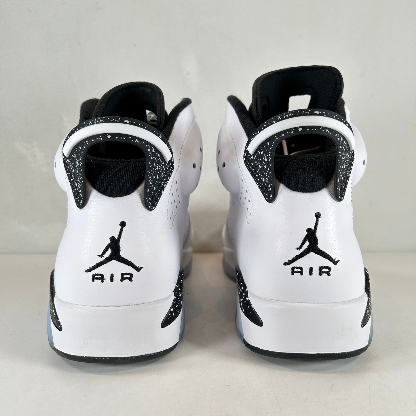 CT8529 112 Jordan 6 Retro Reverse Oreo [USED] - 11 M (Used) (Replace Box)