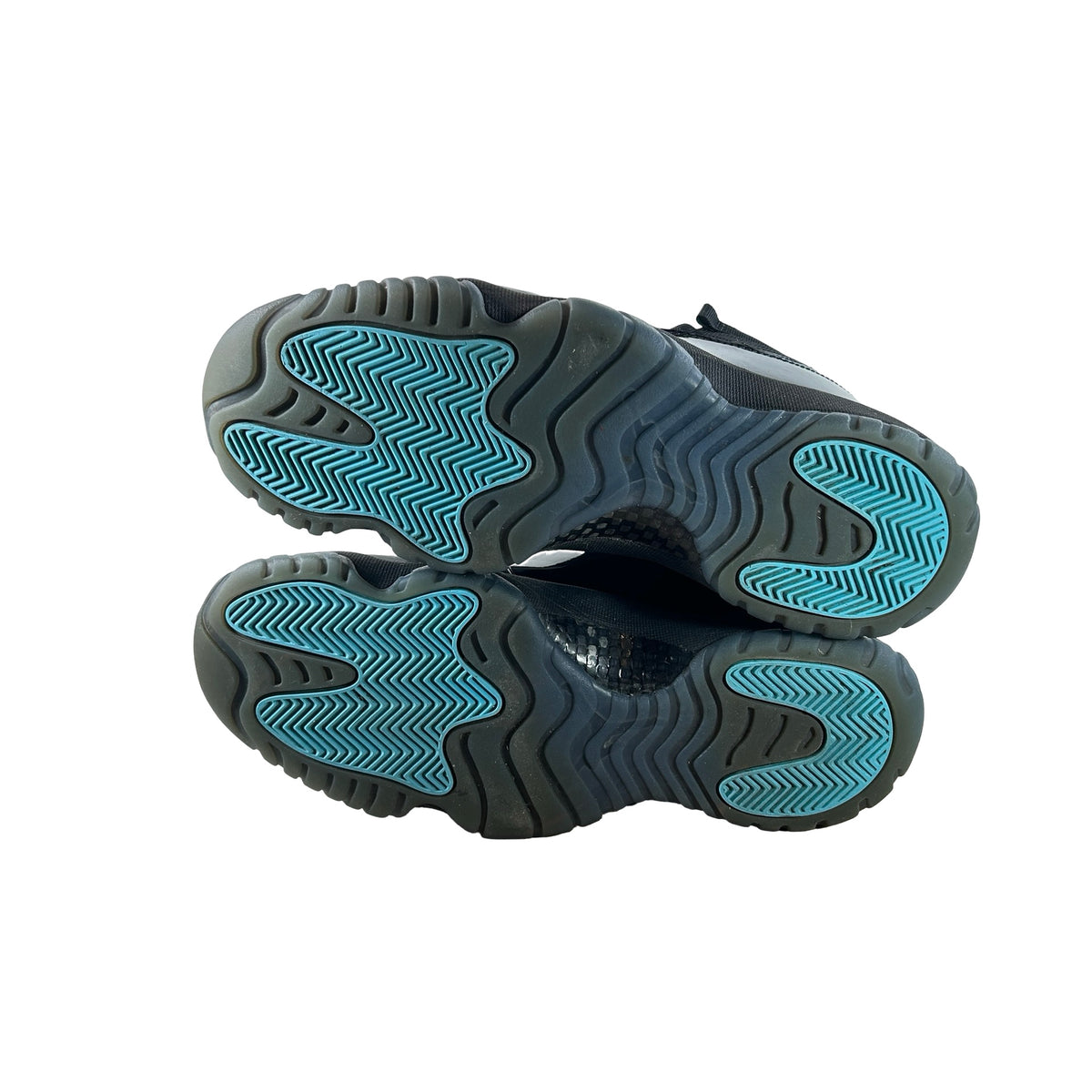 CT8012 047 Jordan 11 Retro Gamma Blue (2025) [USED] - 9.5 M (Used18)