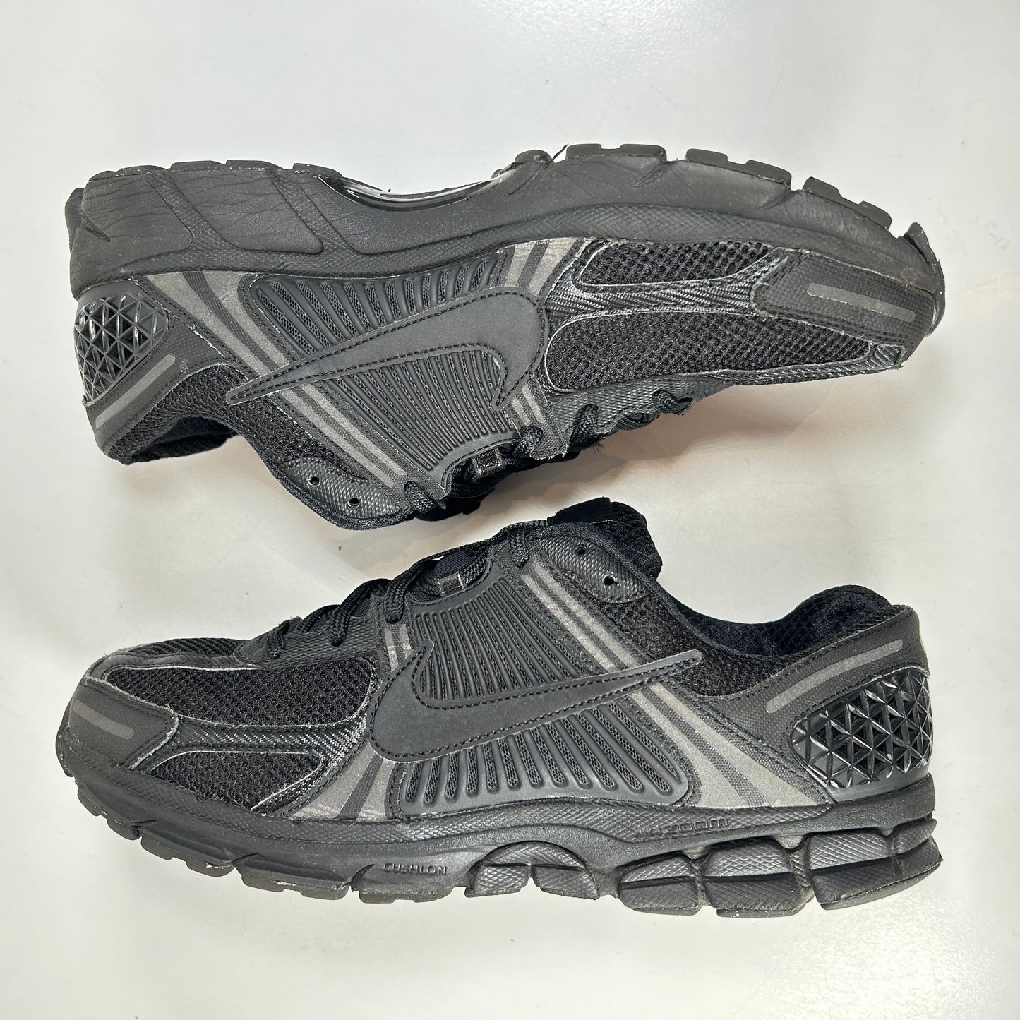 BV1358 003 Nike Zoom Vomero 5 Triple Black (2023) [USED] - 11 M (Used)