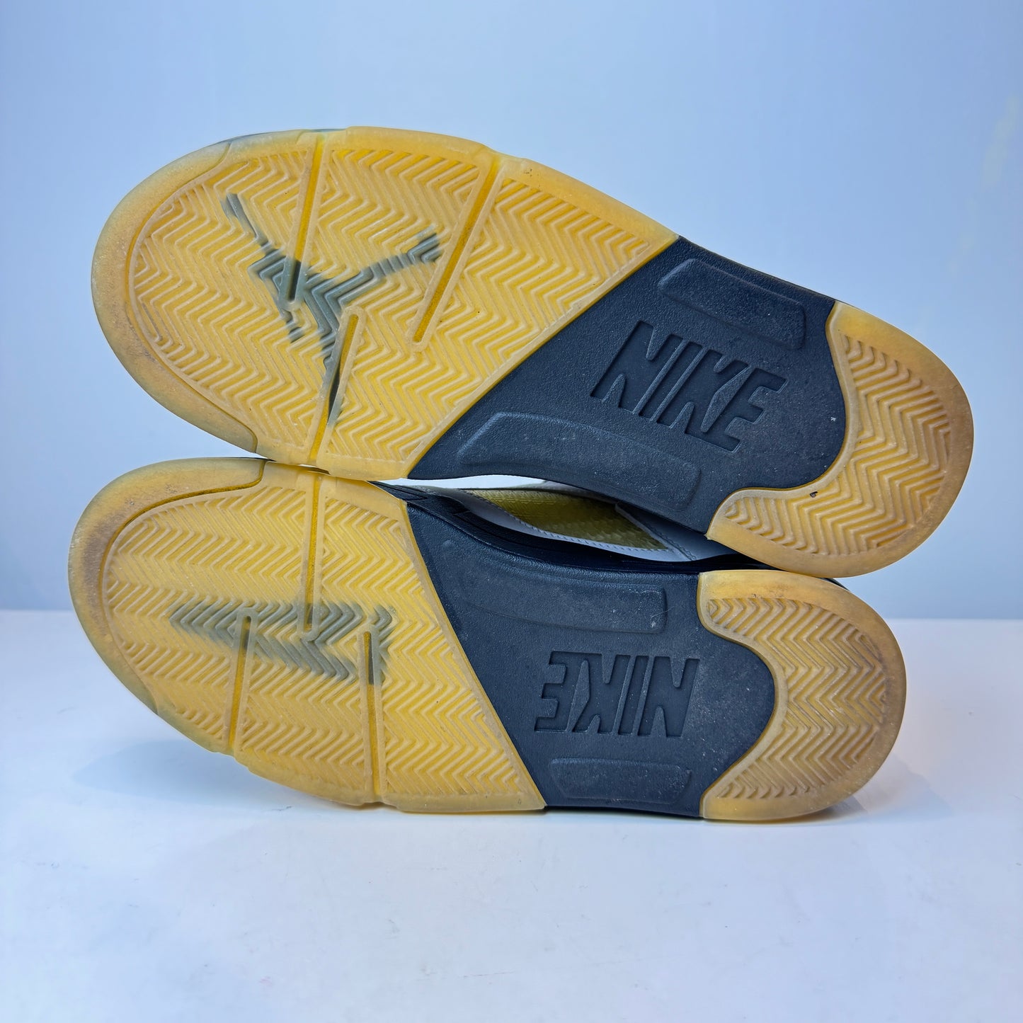 FZ5758 004 Jordan 5 Retro A Ma Maniere Dawn (Mujeres)