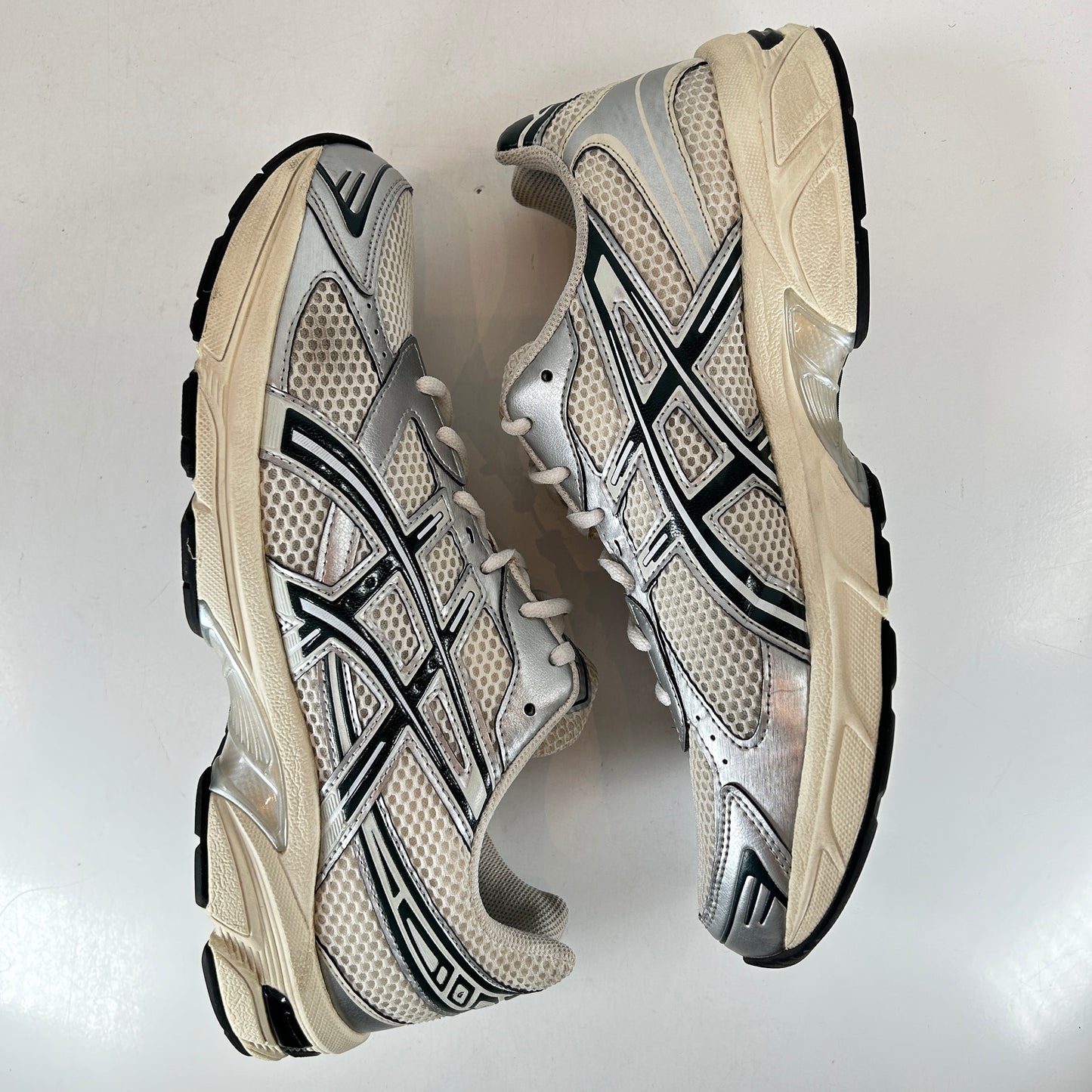 1201A956 100 ASICS Gel-1130 Kith Cream Scarab (2023) [USED] - 12 M (Used)