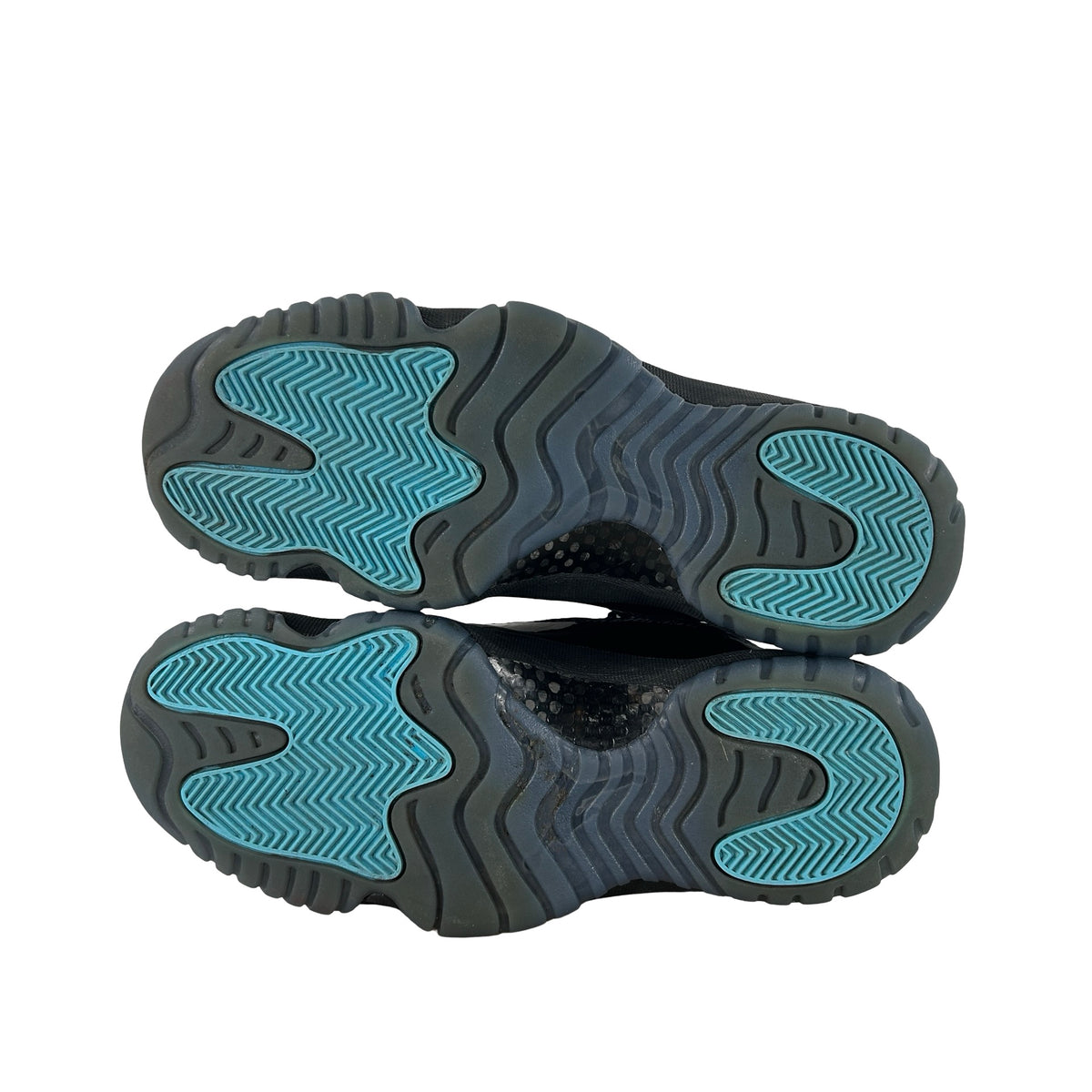 CT8012 047 Jordan 11 Retro Gamma Blue (2025) [USED] - 9 M (Used10)