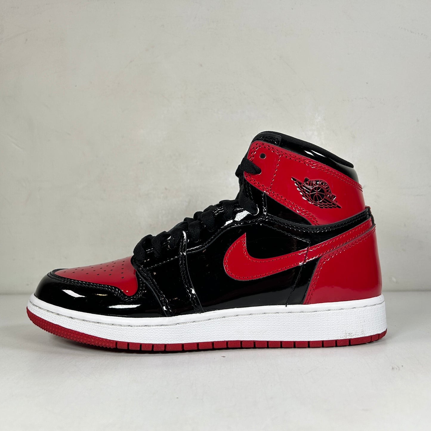 575441 063 Jordan 1 Retro High OG Patent Bred (GS) [USED] - 6 Y (Used)