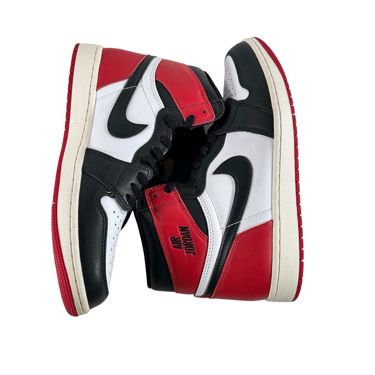 DZ5485 106 Jordan 1 Retro High OG Black Toe Reimagined [USED] - 10 M (Used3)