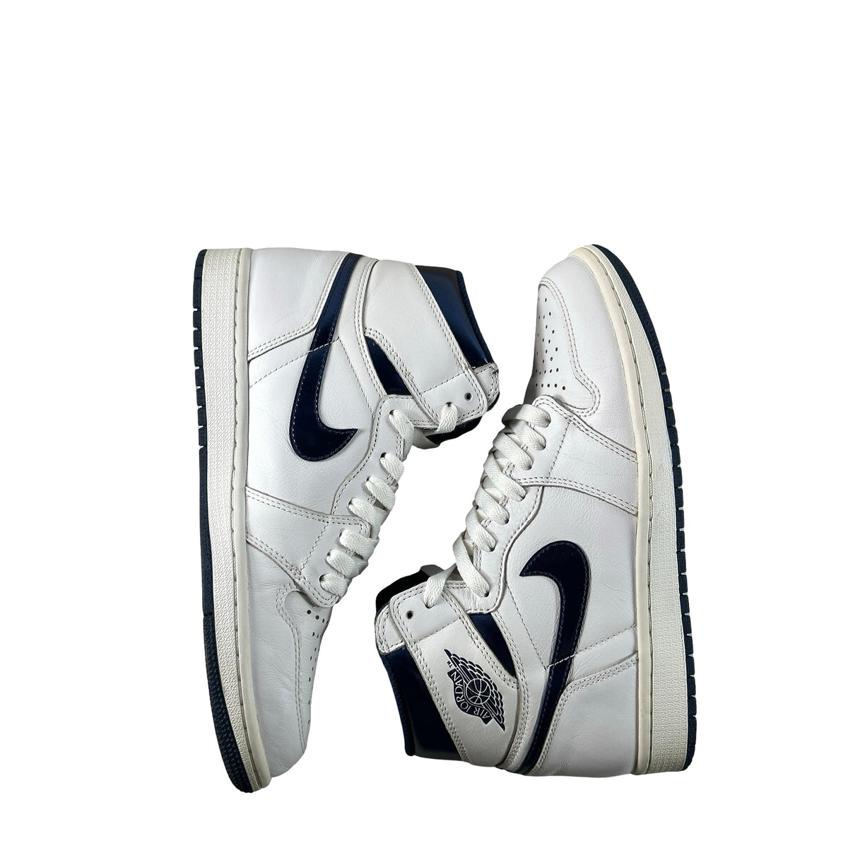 555088 106 Air Jordan 1 Retro High OG Metallic Navy 2016 [USED] - 8 M (Used)