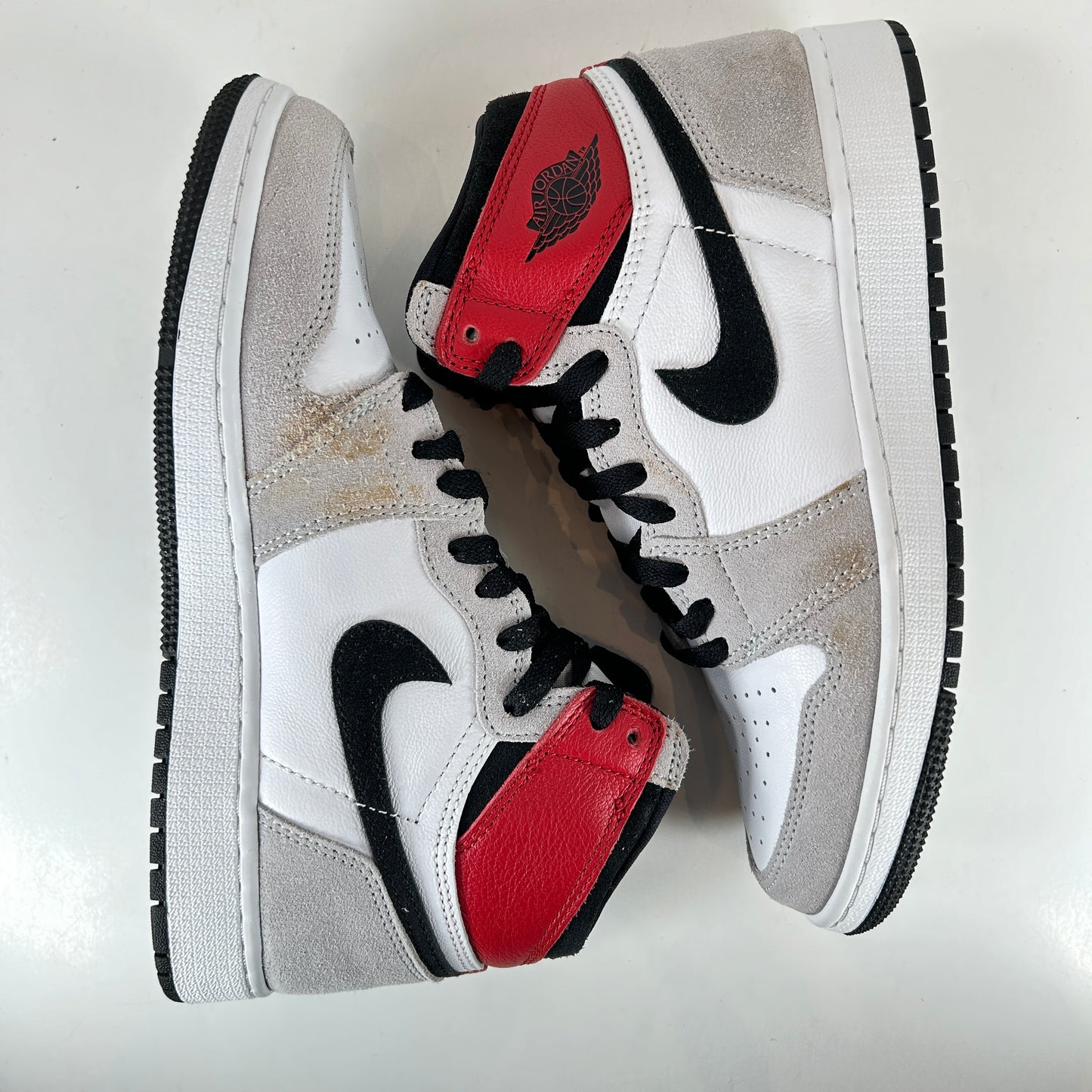 575441 126 Jordan 1 Retro High Light Smoke Grey (GS) [USED] - 6 Y (Used)