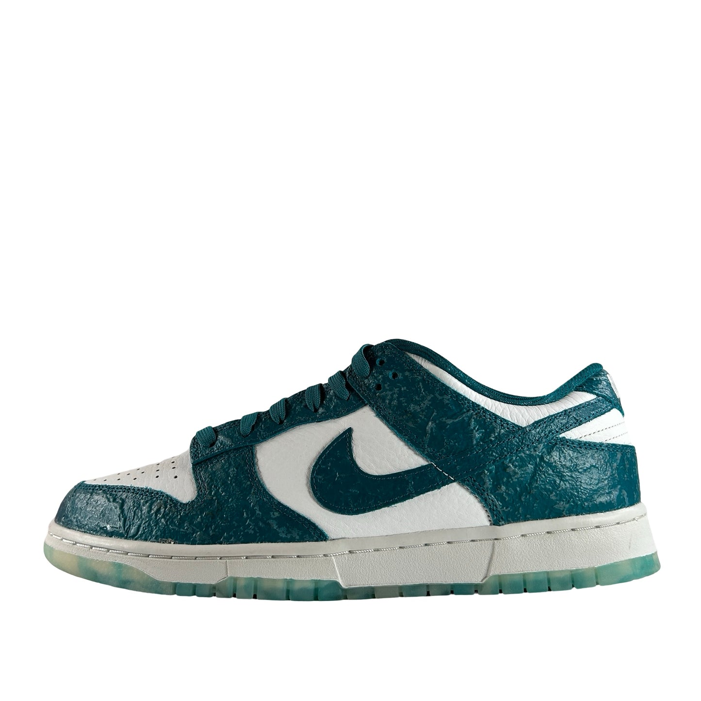 DV3029 100 Nike Dunk Low Ocean (Women's) [CONDITIONAL] - 11 W / 9.5 M (Yellowing)