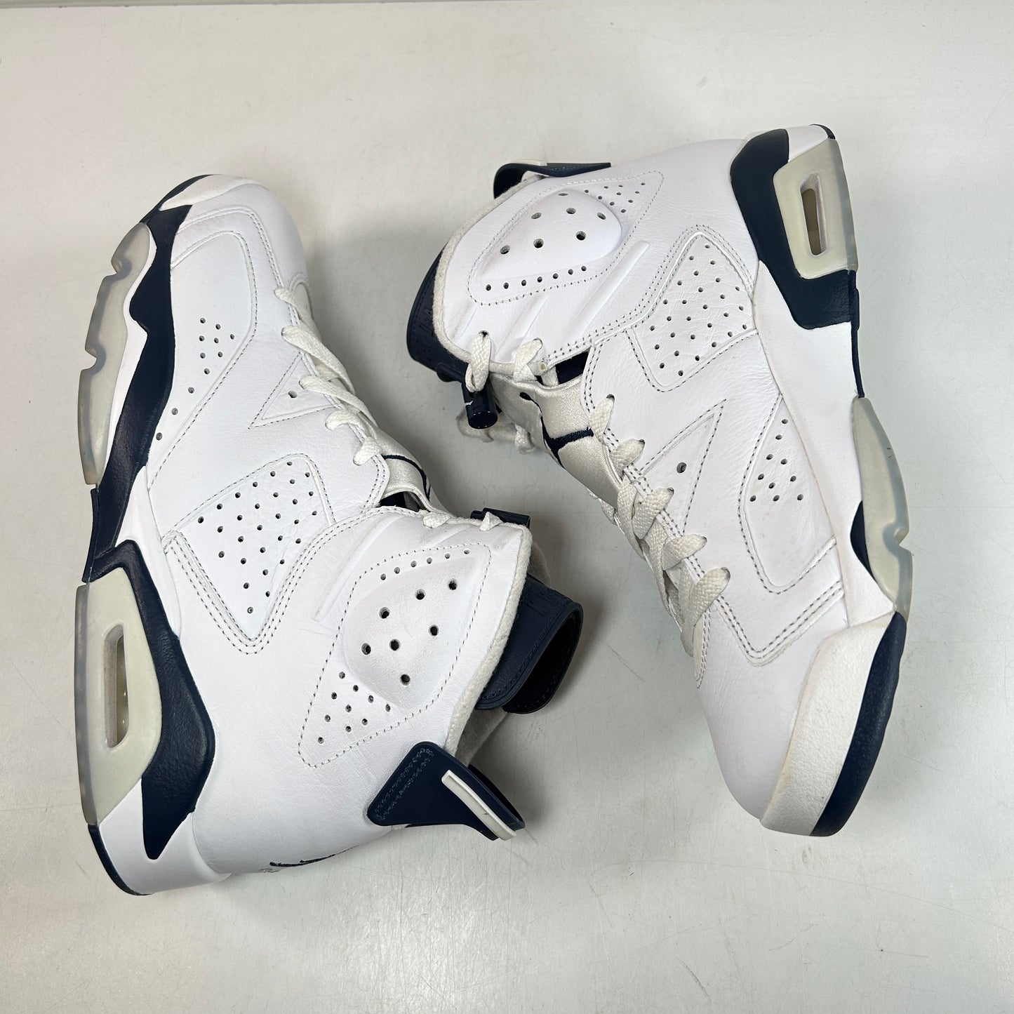 CT8529 141 Jordan 6 Retro Midnight Armada (2022)