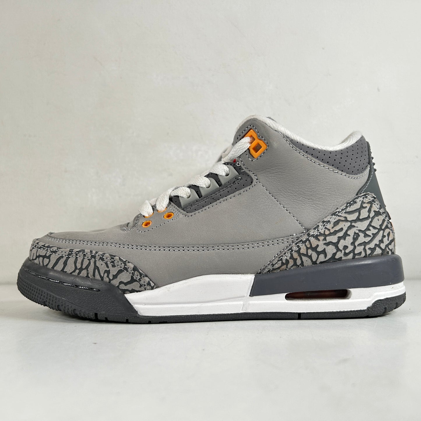 398614 012 Jordan 3 Retro Cool Grey (2021) (GS) [USED] - 4.5 Y (Used)