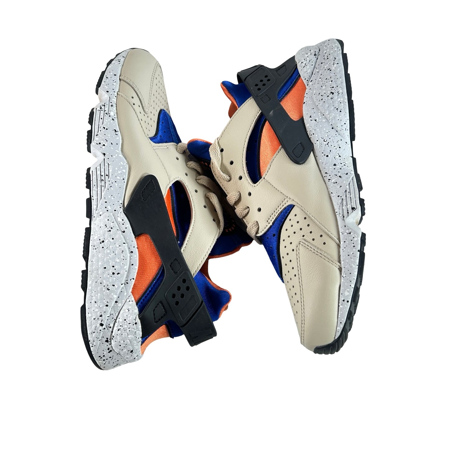 DD1068 200 Nike Air Huarache ACG Mowabb (2022) [USED] - 9 M (Used)