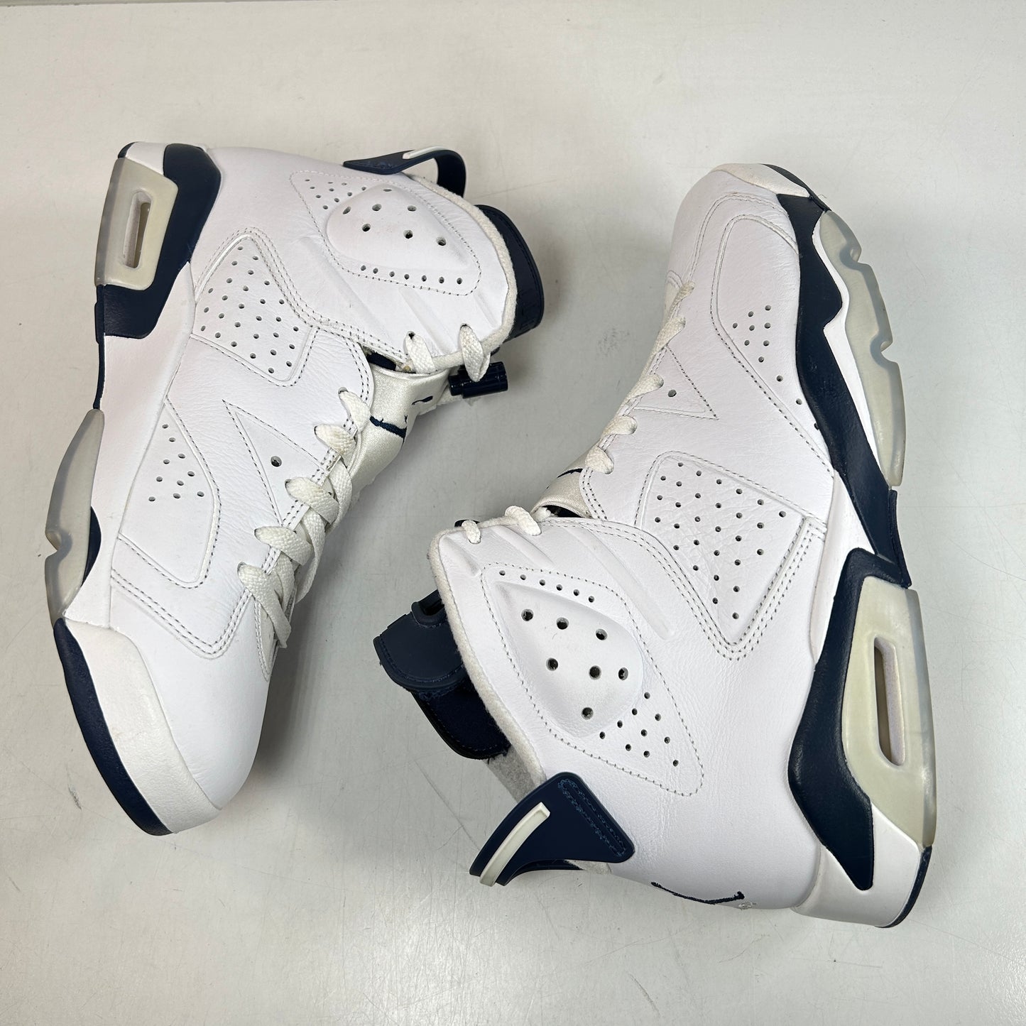 CT8529 141 Jordan 6 Retro Midnight Armada (2022)