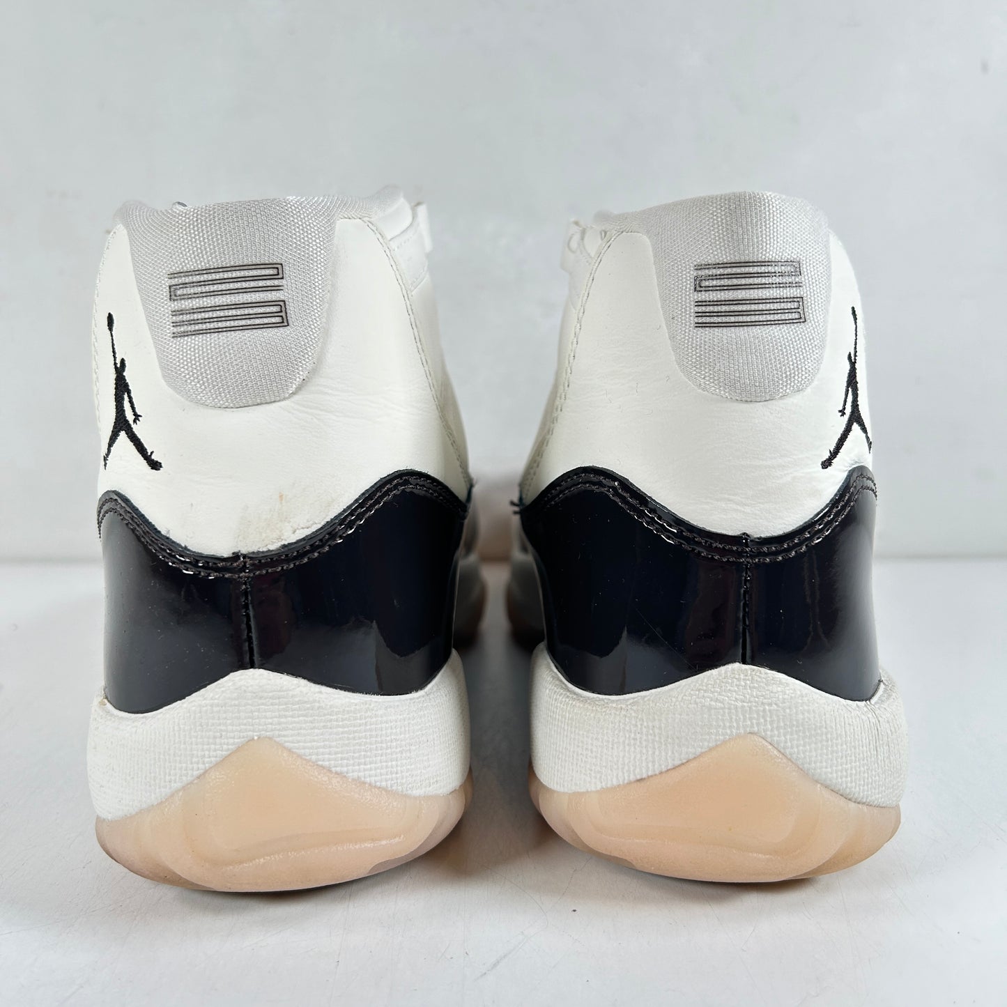 AR0715 101 Jordan 11 Retro Neapolitan (Women's) [USED] - 7 W (Used)
