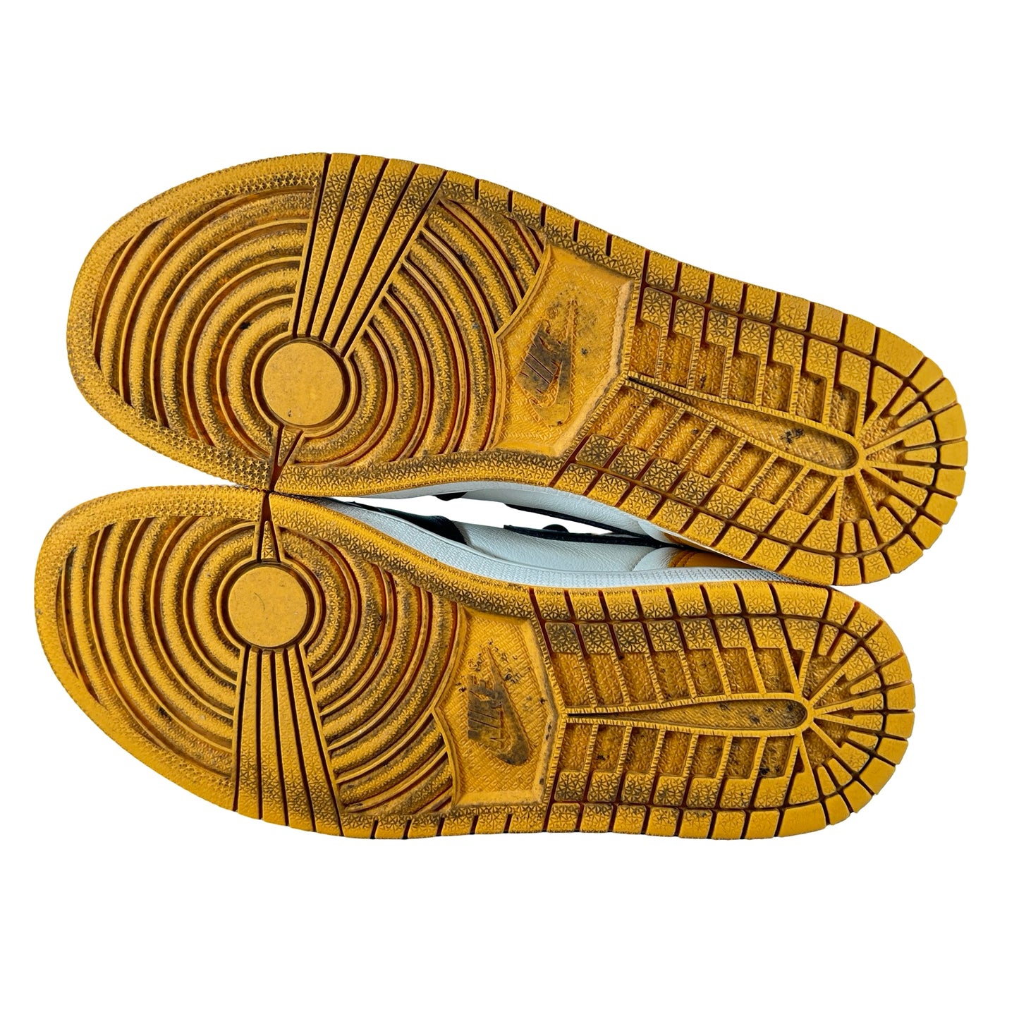 555088 711 Jordan 1 Retro High OG Yellow Toe [USED] - 9.5 M (Used4)