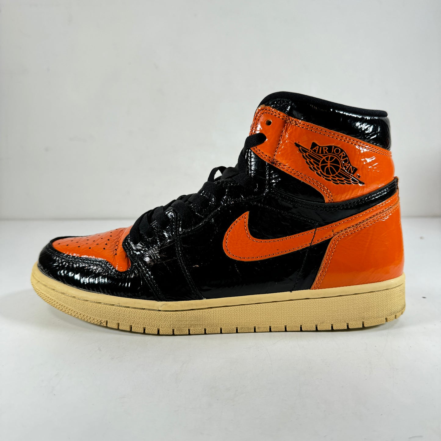 555088 028 Jordan 1 Retro High Shattered Backboard 3.0 [USED] - 9.5 M (Used)