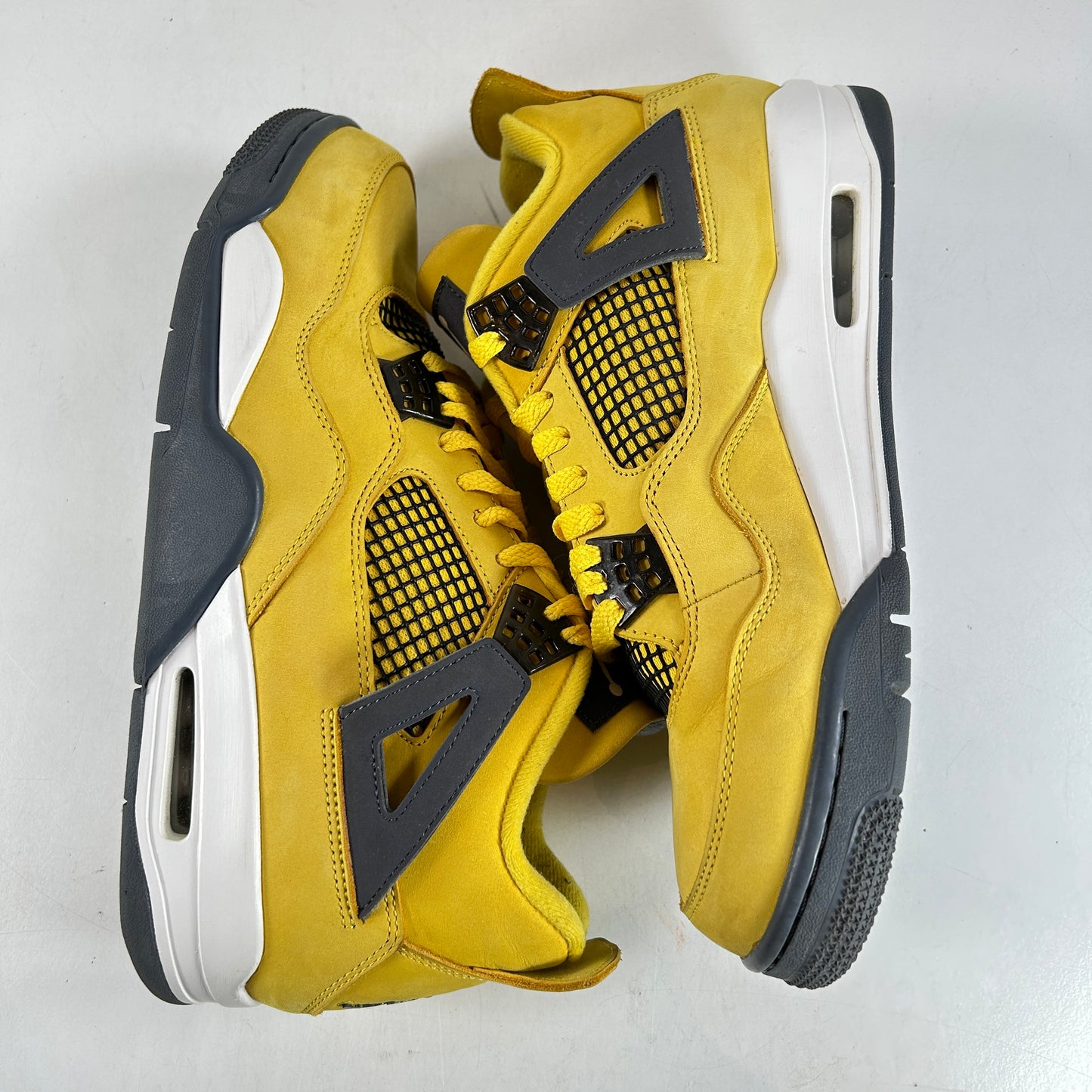 CT8527 700 Jordan 4 Retro Lightning (2021) [USED] - 11 M (Used) (No Box2)