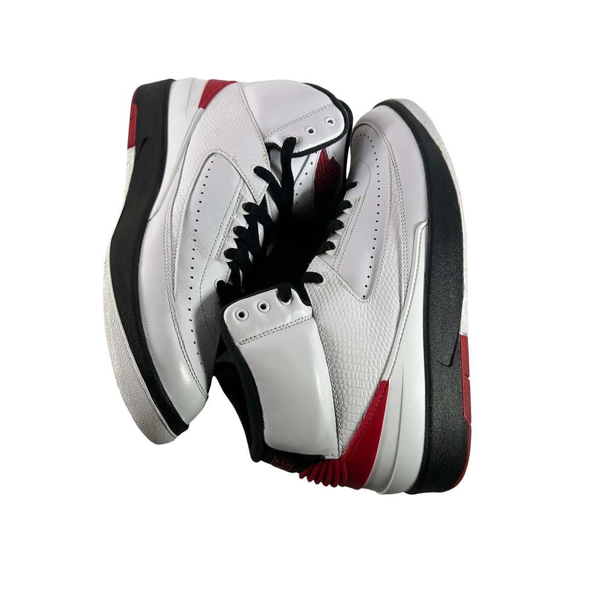 DX2454 106 Jordan 2 Retro OG Chicago (2022) [USED] - 9.5 M (Used10)