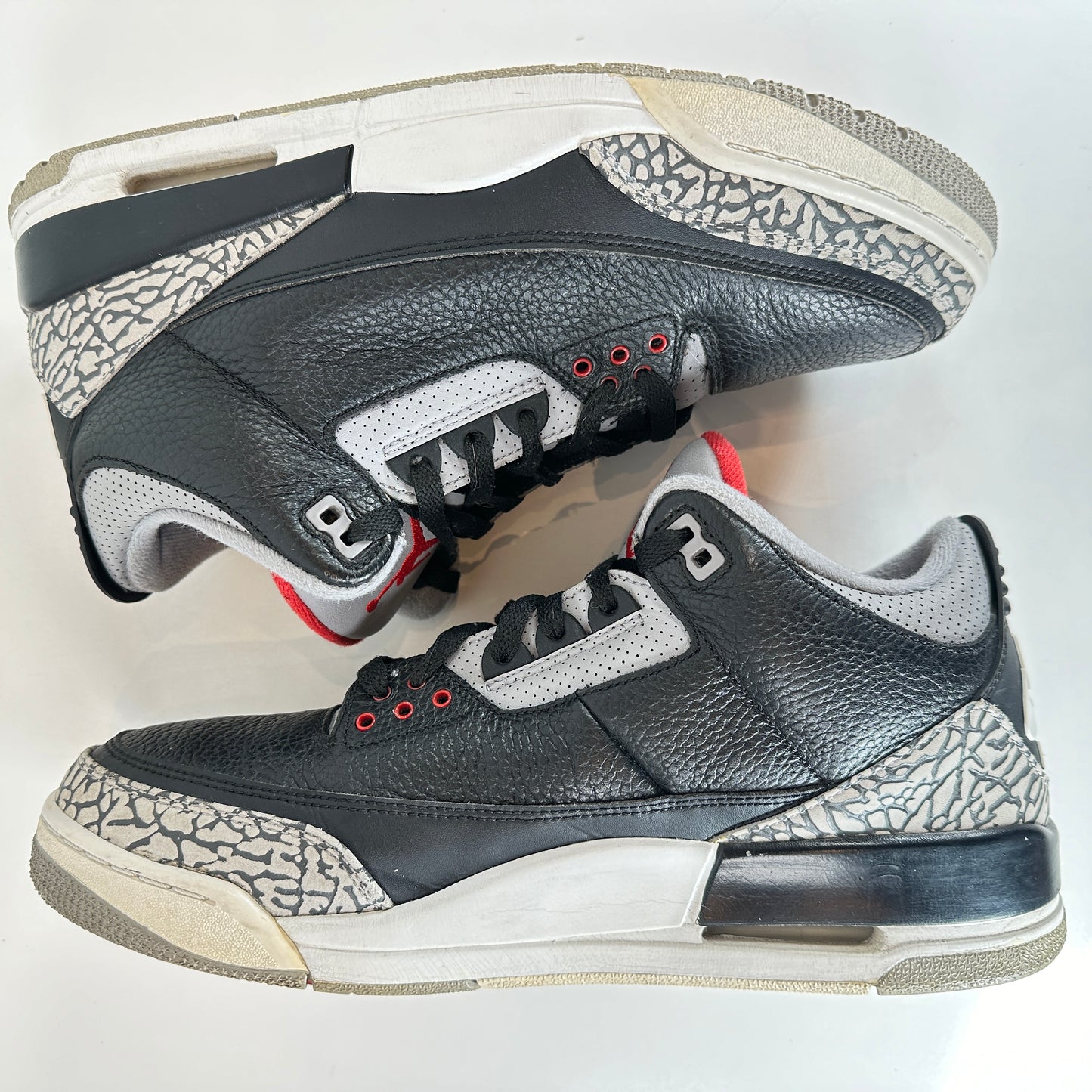 854262 001 Jordan 3 Negro Cemento 2018