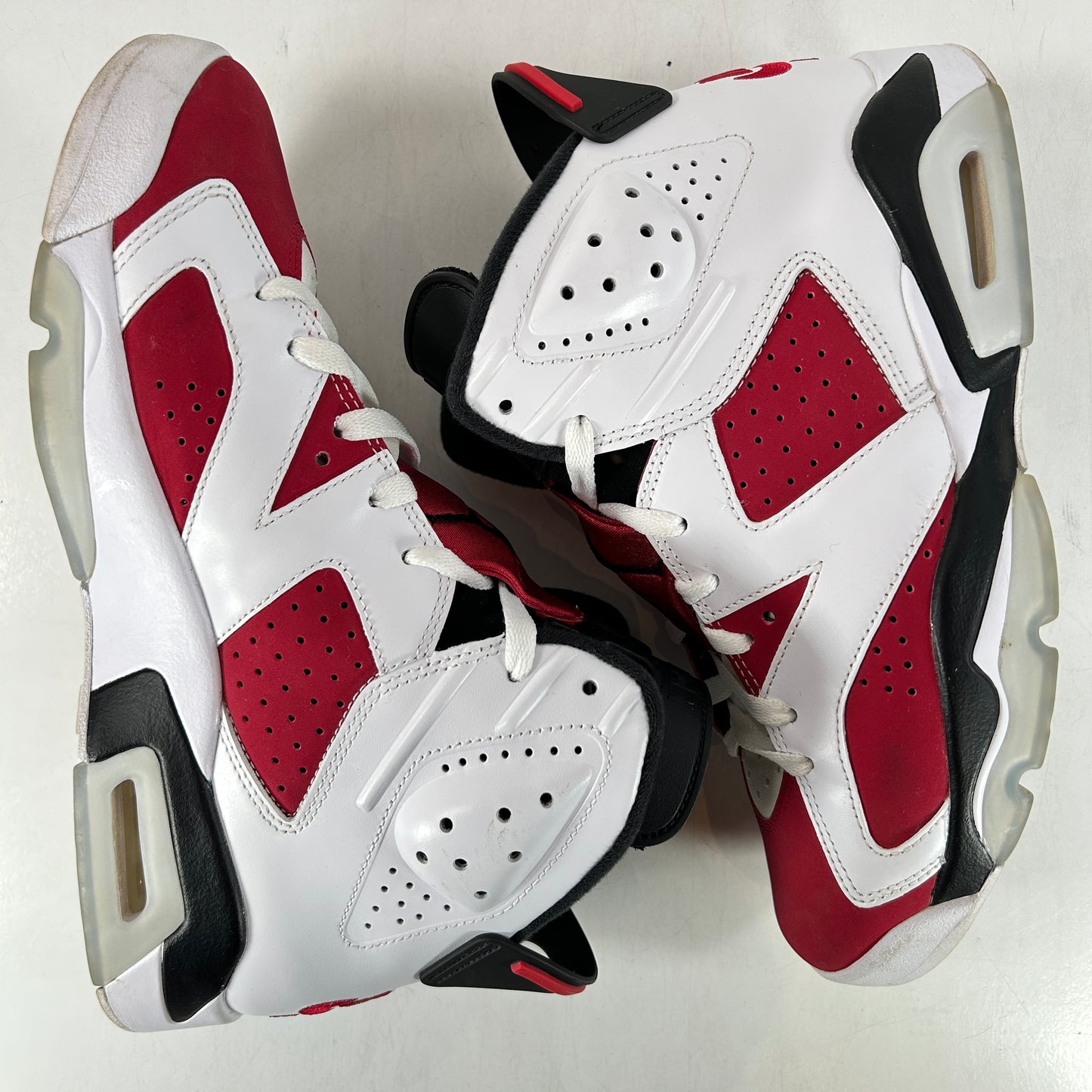 CT8529 106 Jordan 6 Retro Carmín