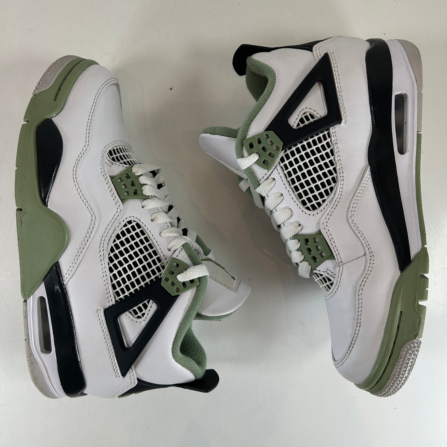 AQ9129 103 Jordan 4 Retro Seafoam (W) [USED] - 6 W (Used)