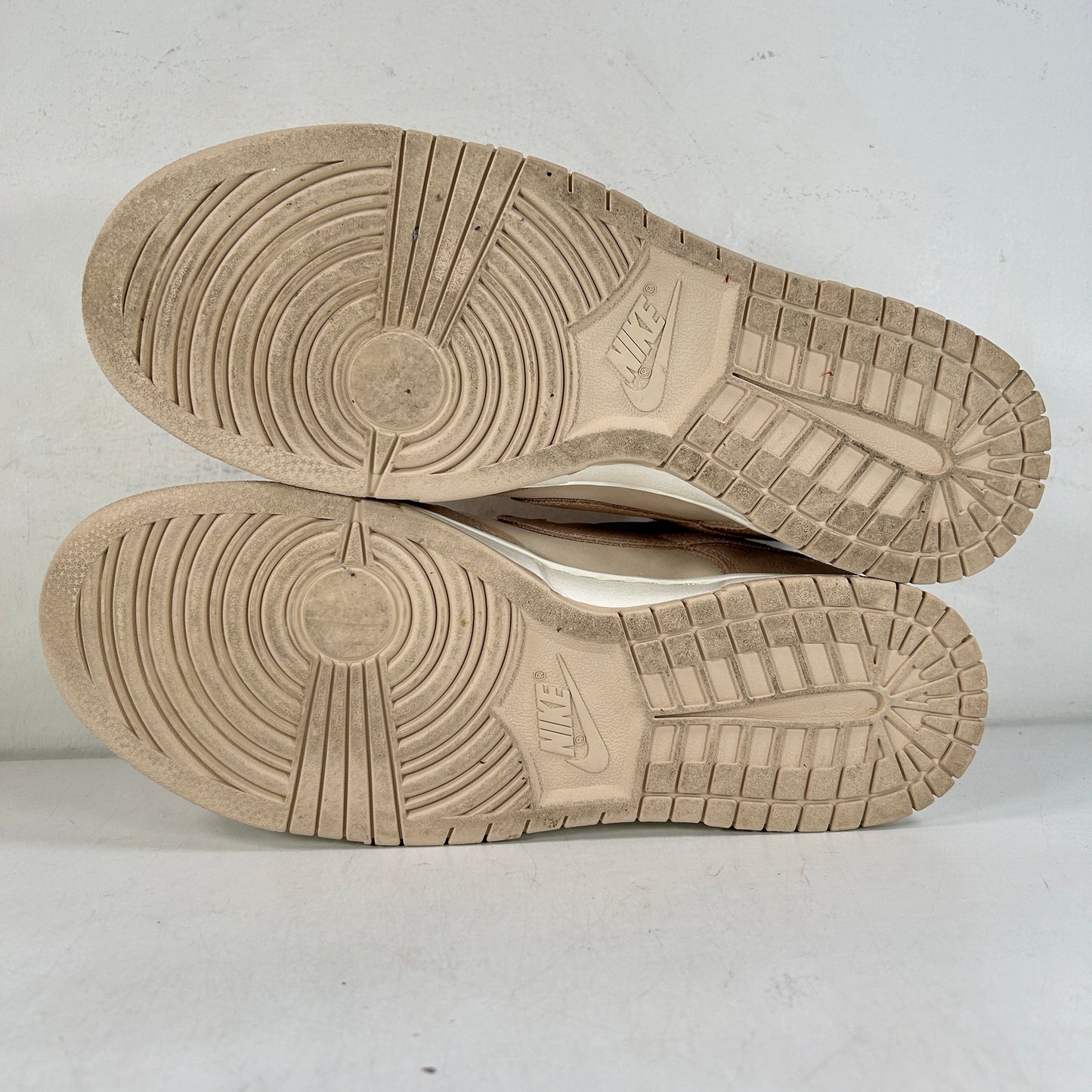 FD0873 126 Nike Dunk Low SE Sanddrift (W) [USED] - 12 W (Used)