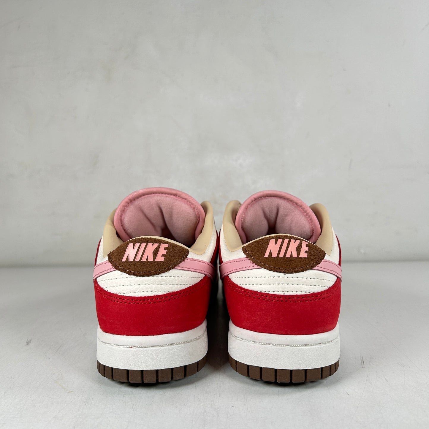 FB7910 600 Nike Dunk Low PRM Bacon (Mujeres)