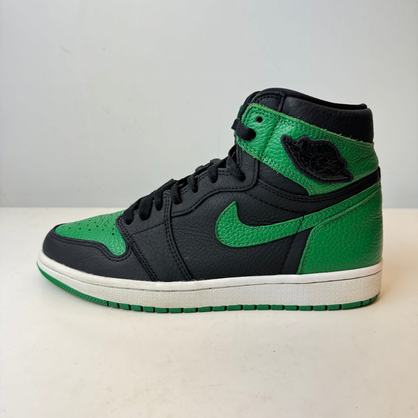 555088 030 Jordan 1 Verde Pino 2.0