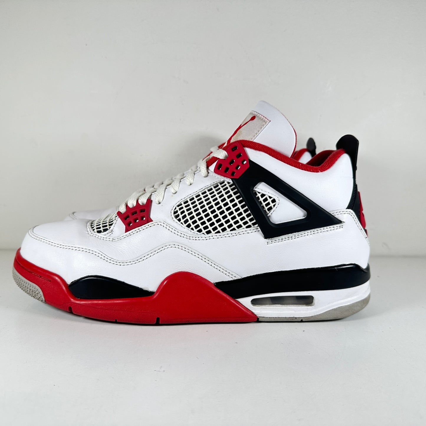 DC7770 160 Jordan 4 Retro Fire Red (2020) [USED] - 10.5 M (Used)