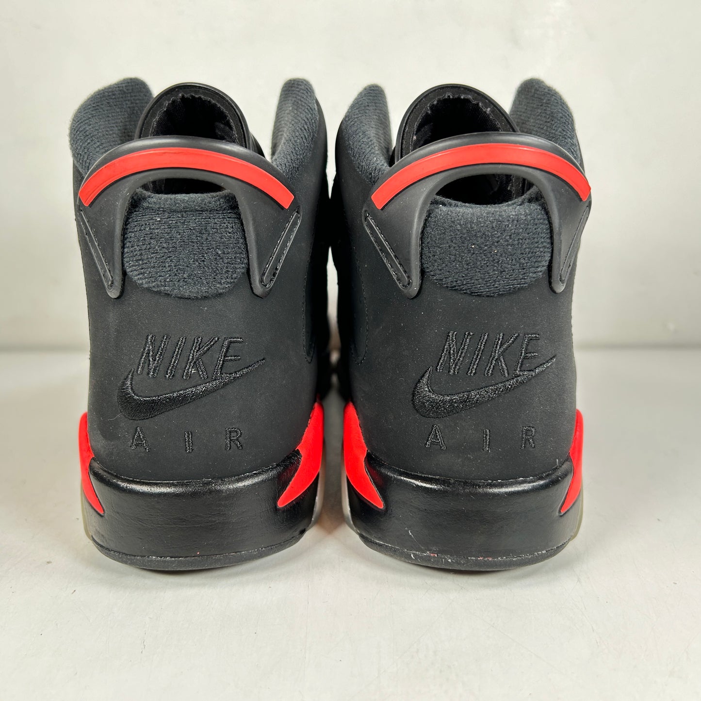 384665 060 Jordan 6 Retro Black Infrared (2019) (GS) [USED] - 6.5 Y (Used)