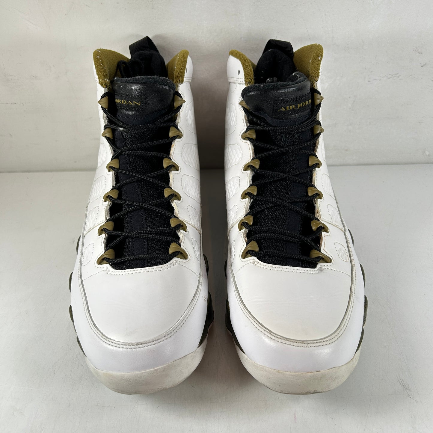 302370 109 Jordan 9 Retro Statue [USED] - 13 M (Used) (No Box)