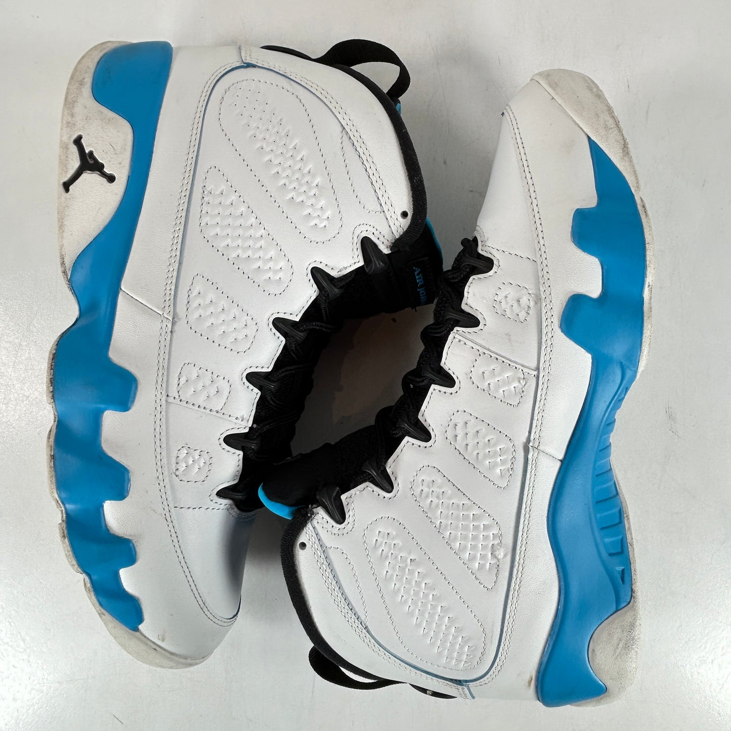 FQ8992 101 Jordan 9 Retro Powder Blue (2024) [USED] - 9.5 M (Used3)