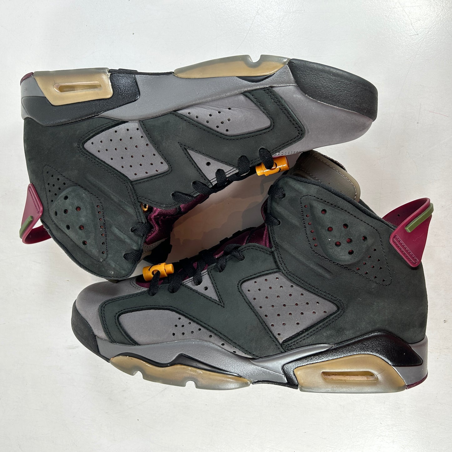 CT8529 063 Jordan 6 Retro Burdeos