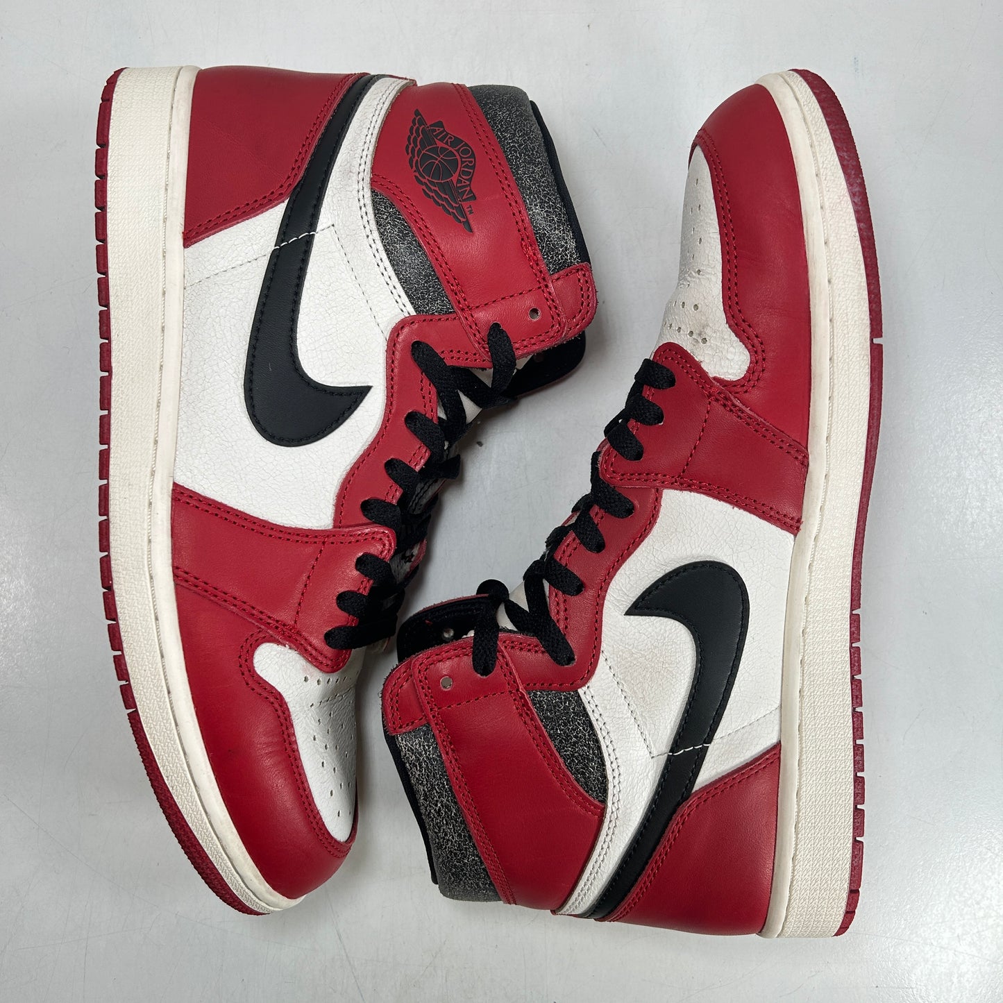 DZ5485 612 Jordan 1 Retro High OG Chicago Lost And Found [USED] - 12 M (Used5)