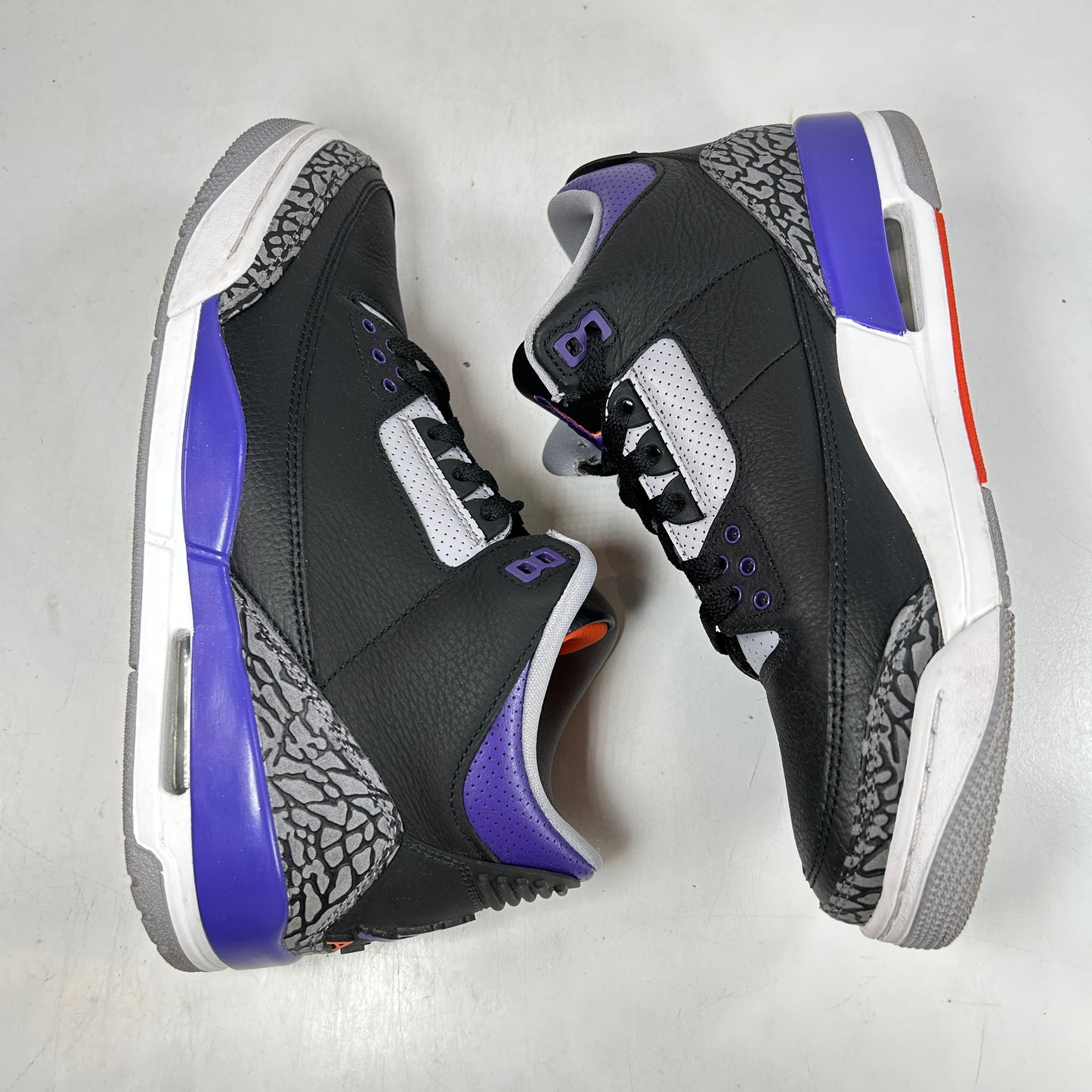 CT8532 050 Jordan 3 Retro Black Court Purple [USED] - 9 M (Used)