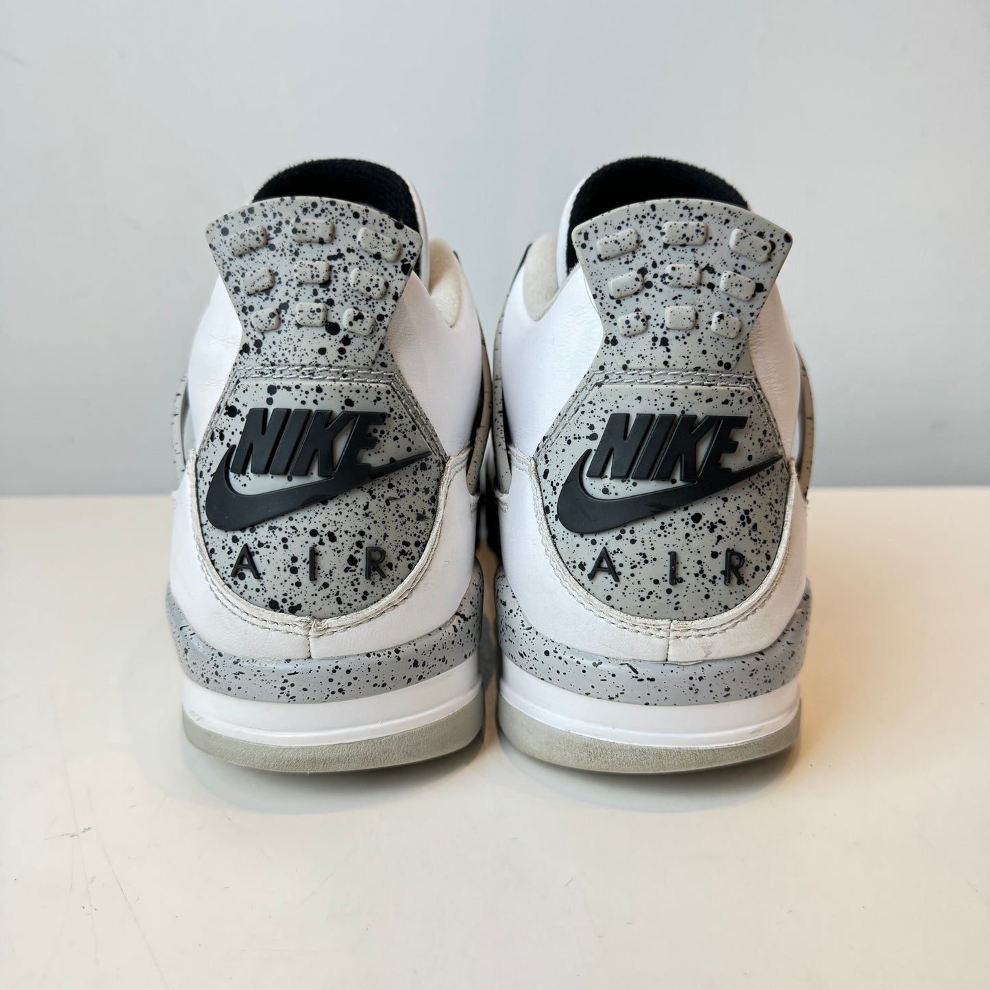 840606 192 Jordan 4 Blanco Cemento