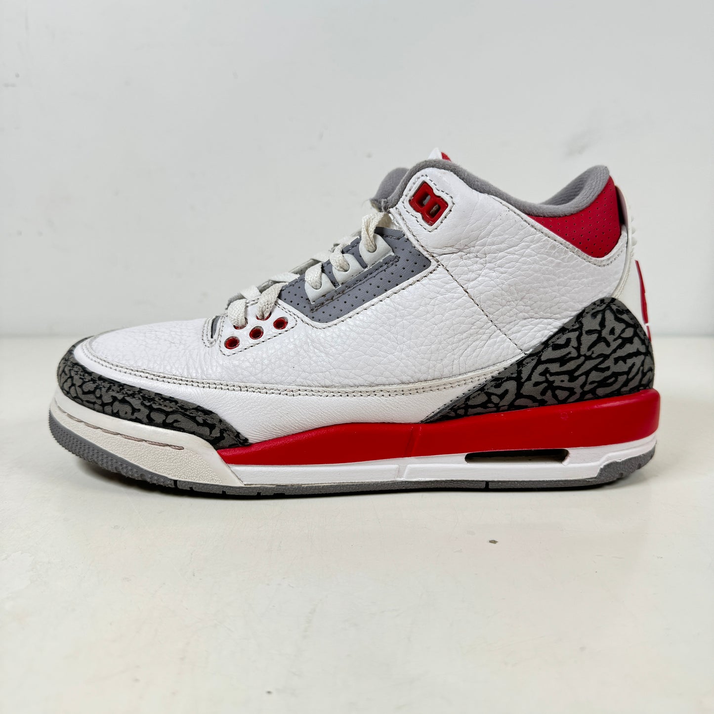DM0967 160 Jordan 3 Retro Fire Red (2022) (GS) [USED] - 7 Y (Used)