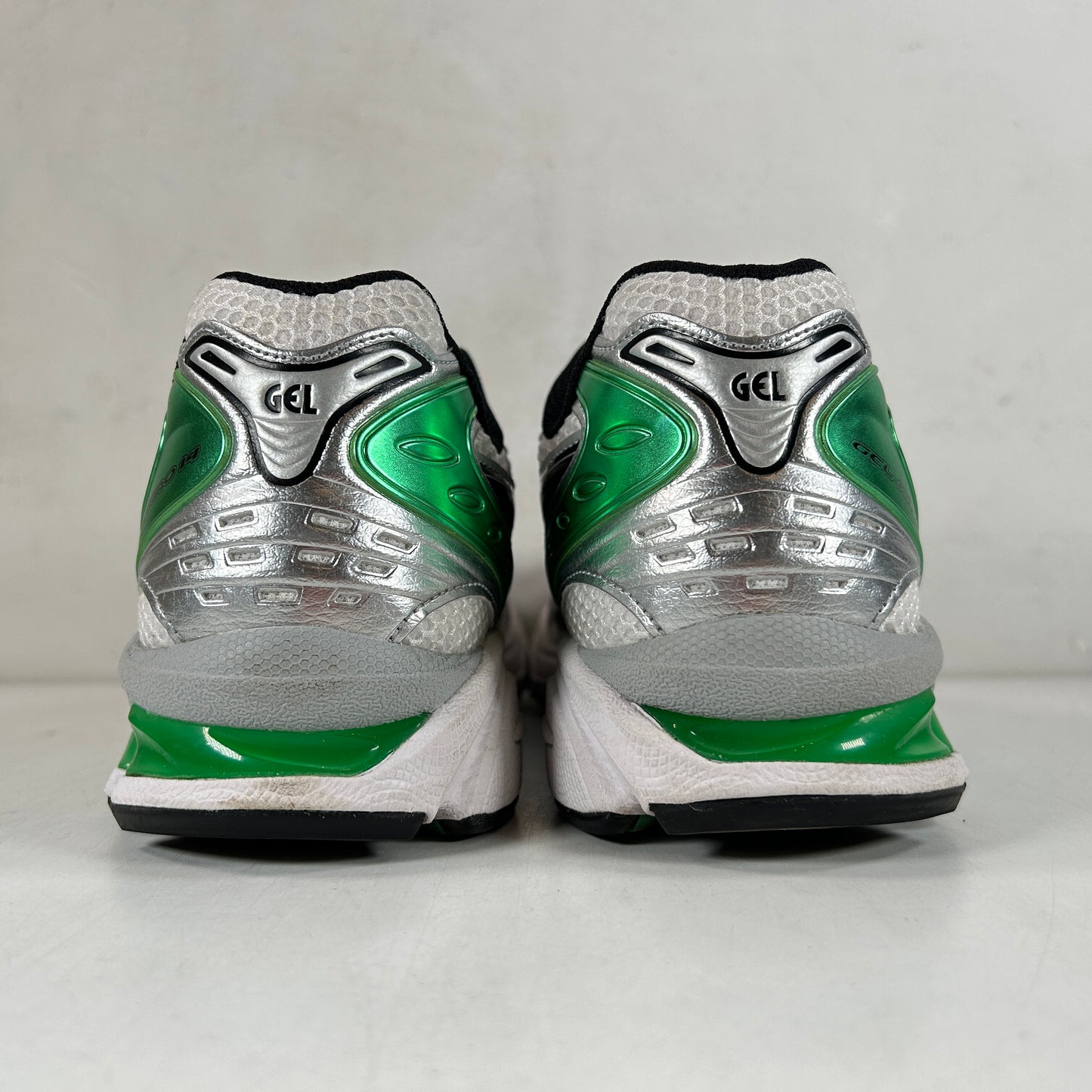 1201A019 110 ASICS Gel-Kayano 14 White Malachite Green [USED] - 10 M (Used2)