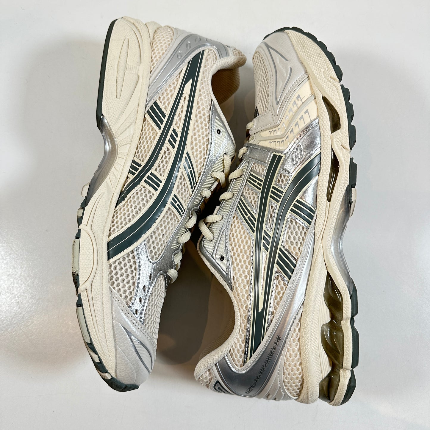 1201A019 200 ASICS Gel-Kayano 14 Birch Dark Pewter [USED] - 11 M (Used)