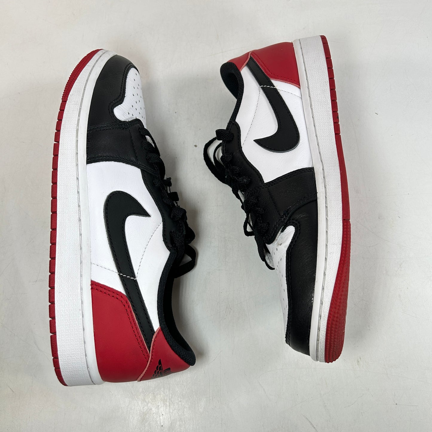 CZ0790 106  Jordan 1 Retro Low OG Black Toe (2023) [USED] - 9 M (Used2)