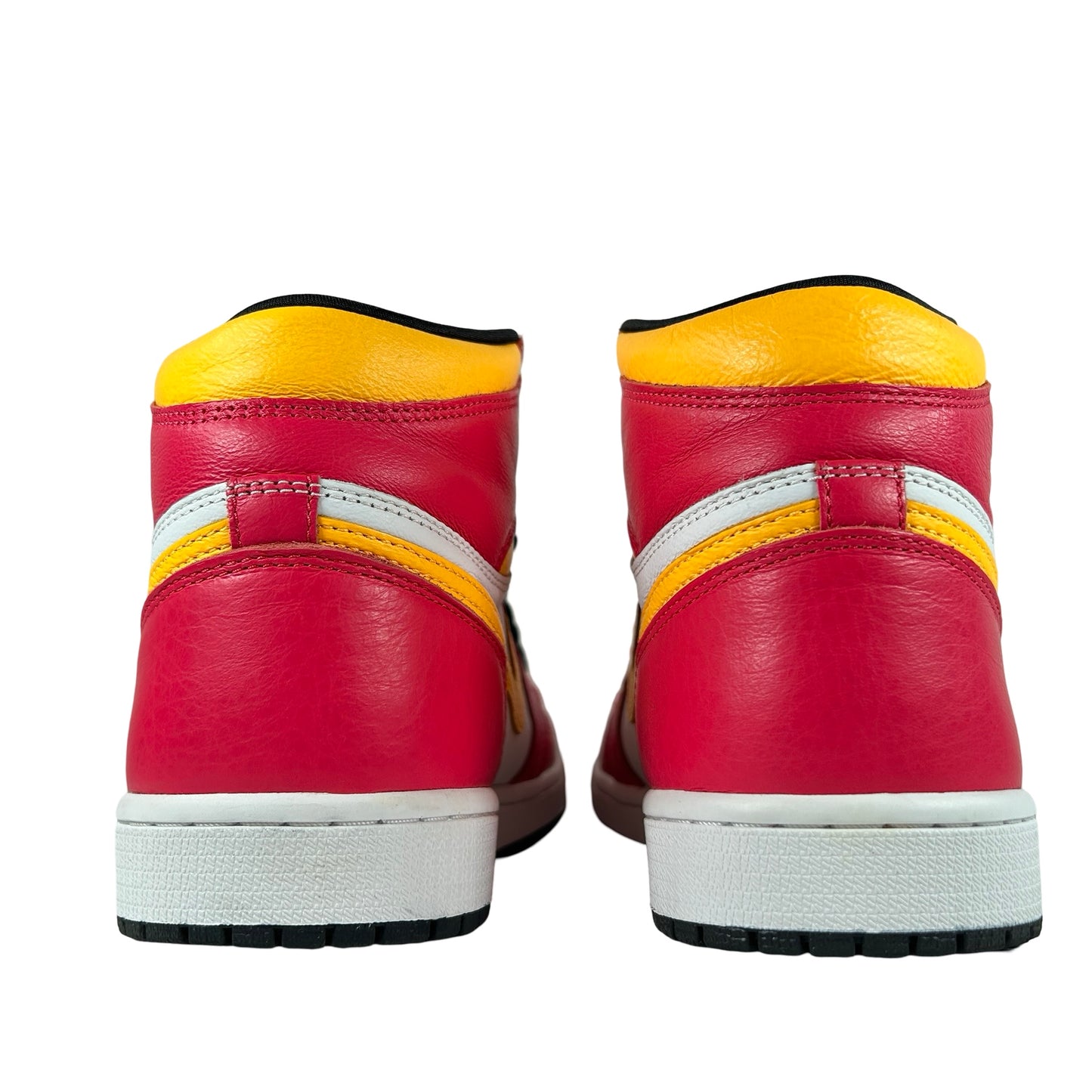 555088 603 Jordan 1 Retro High OG Light Fusion Red [USED] - 10 M (Used)
