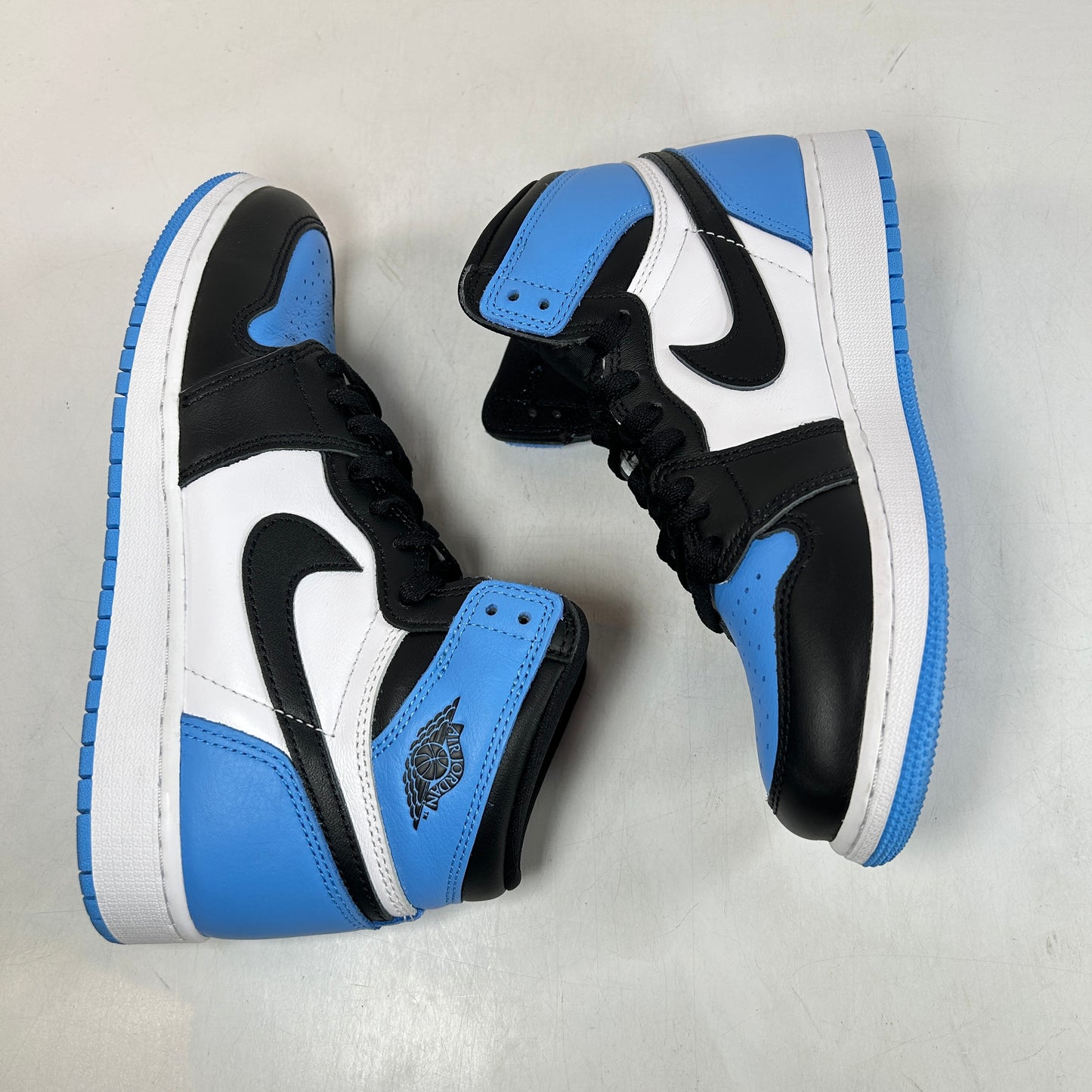FD1437 400 Jordan 1 Retro High OG UNC Toe (GS) [USED] - 6 Y (Used) (No Box)
