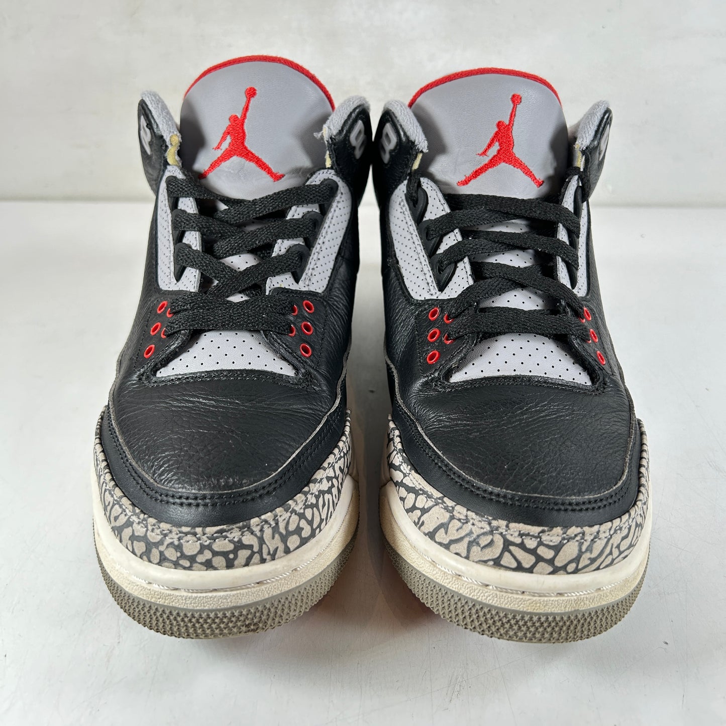 854262 001 Jordan 3 Negro Cemento 2018