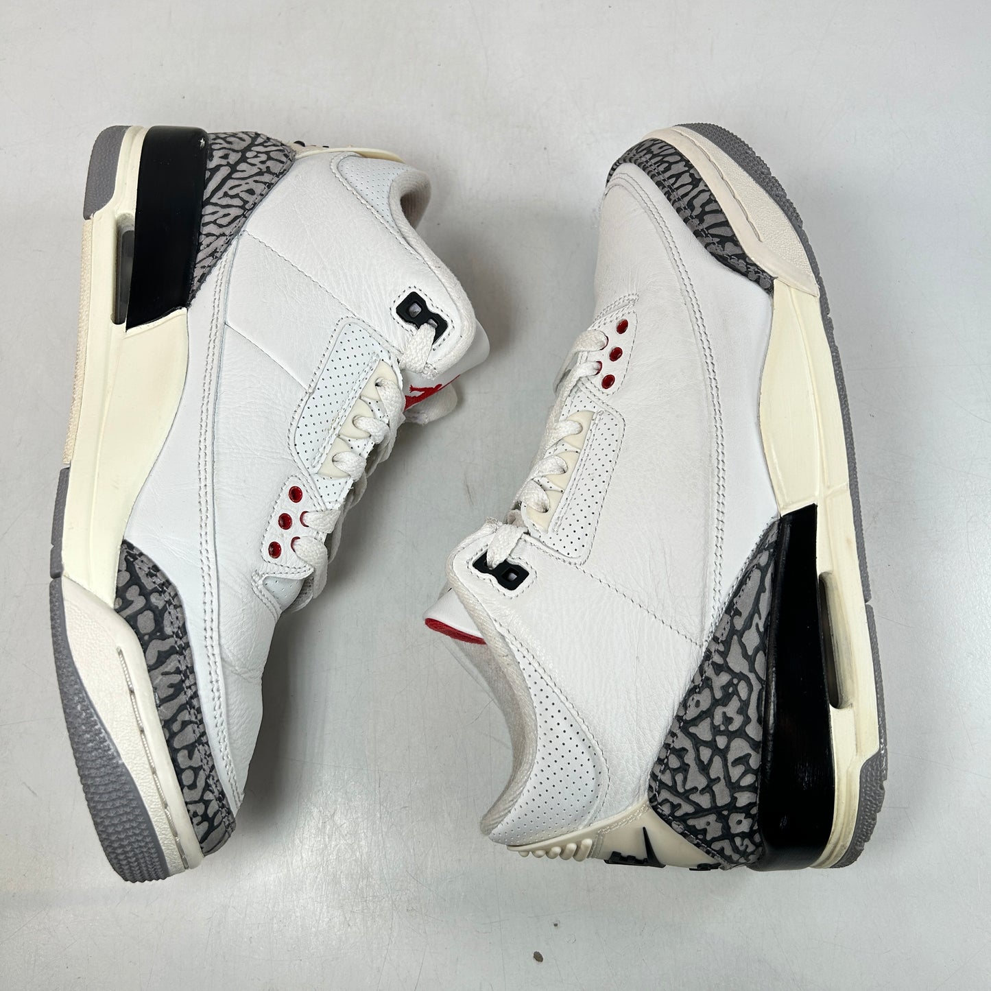 DN3707 100 Jordan 3 Retro White Cement Reimagined [USED] - 8 M (Used4)