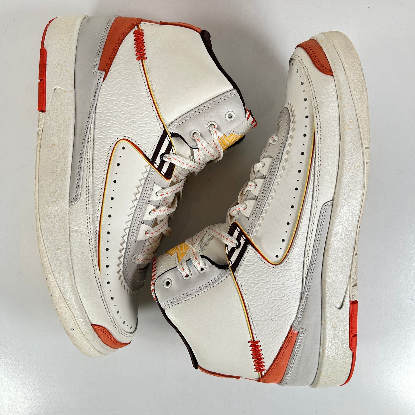 DO5254 180 Jordan 2 Retro SP Maison Chateau Rouge [USED] - 10.5 M (Used)