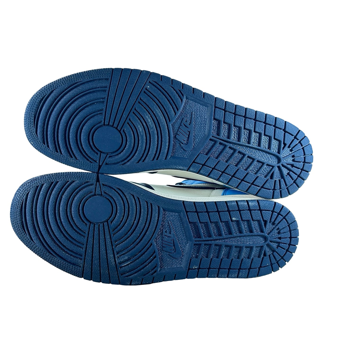555088 140 Jordan 1 Obsidian UNC [USED] - 11 M (Used6)